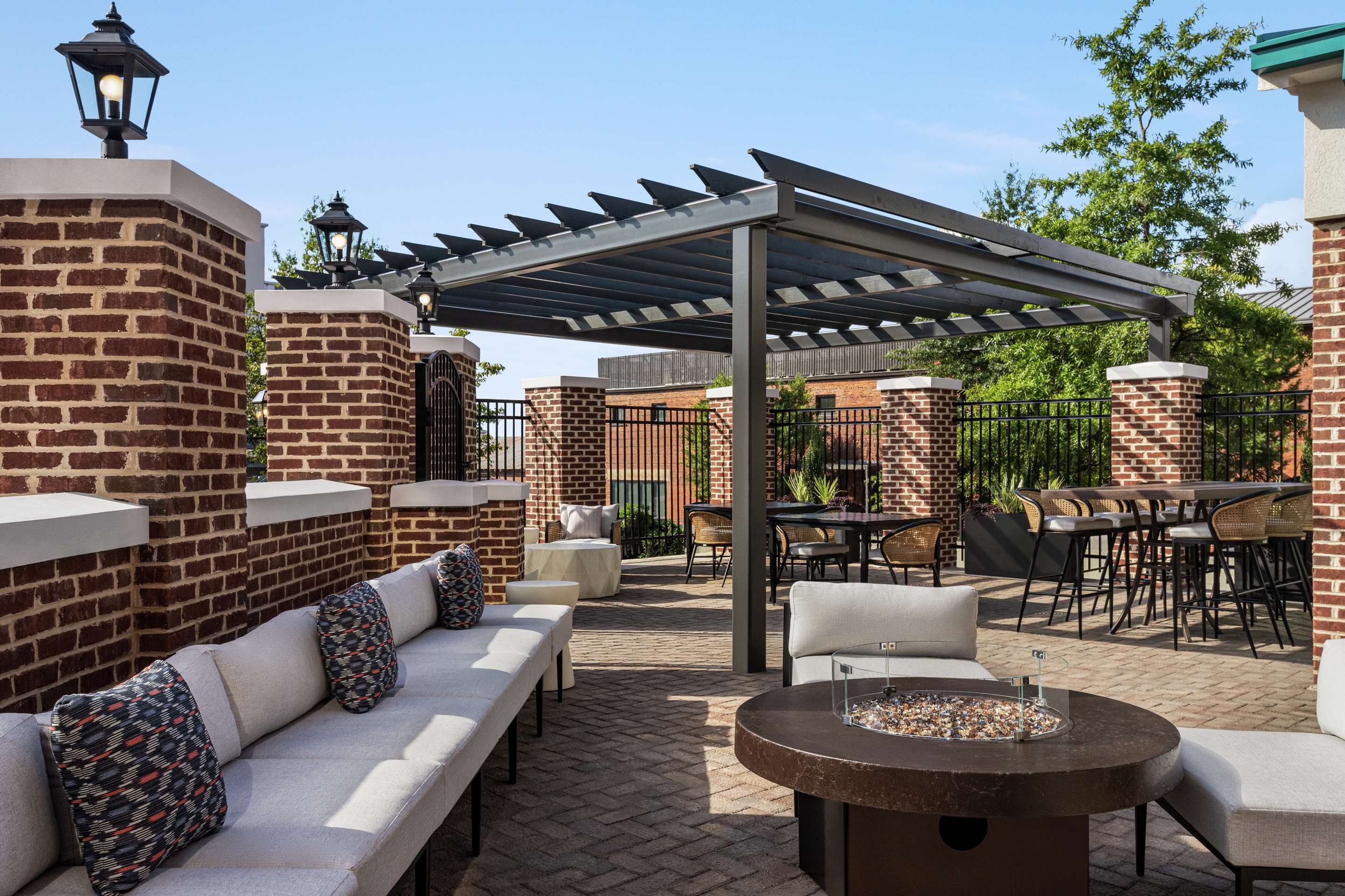 Exterior | Hampton Inn Columbia-Downtown Historic District
