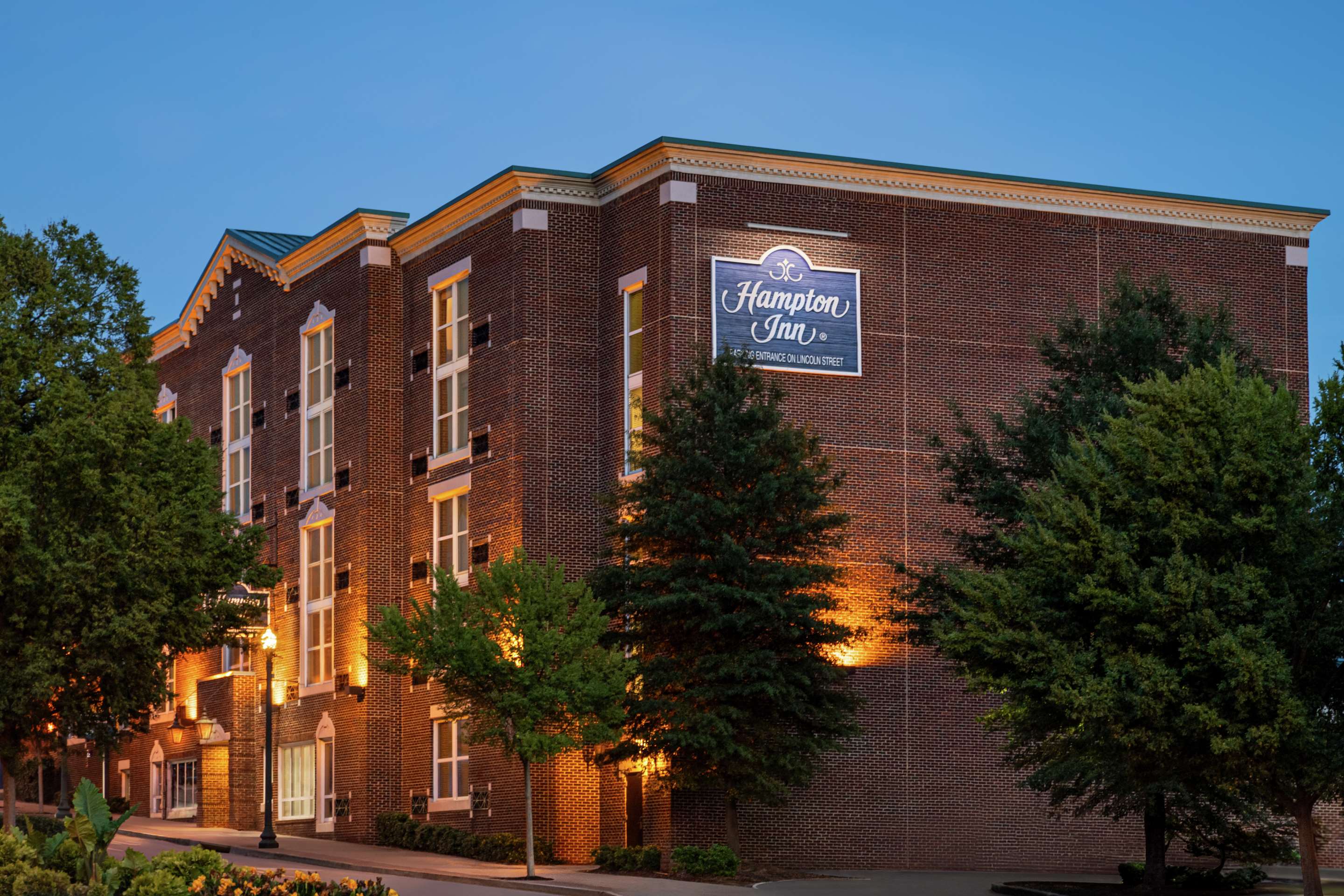 Exterior | Hampton Inn Columbia-Downtown Historic District