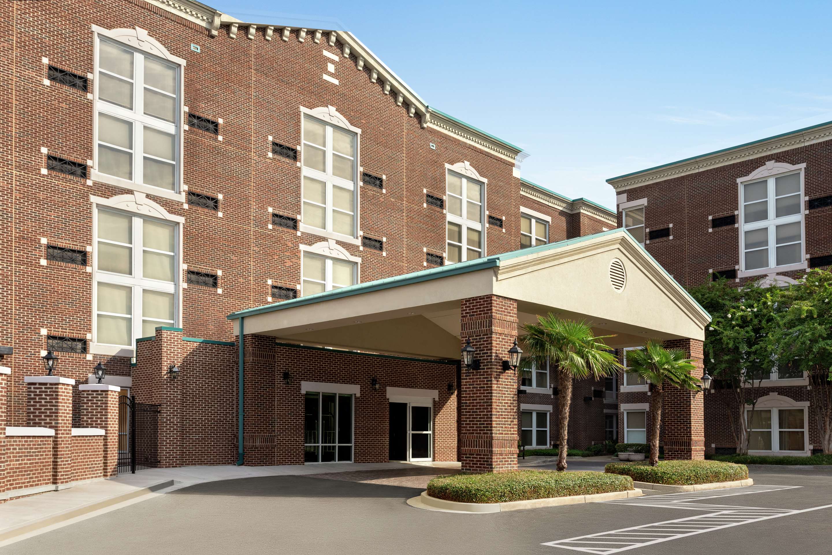 Exterior | Hampton Inn Columbia-Downtown Historic District