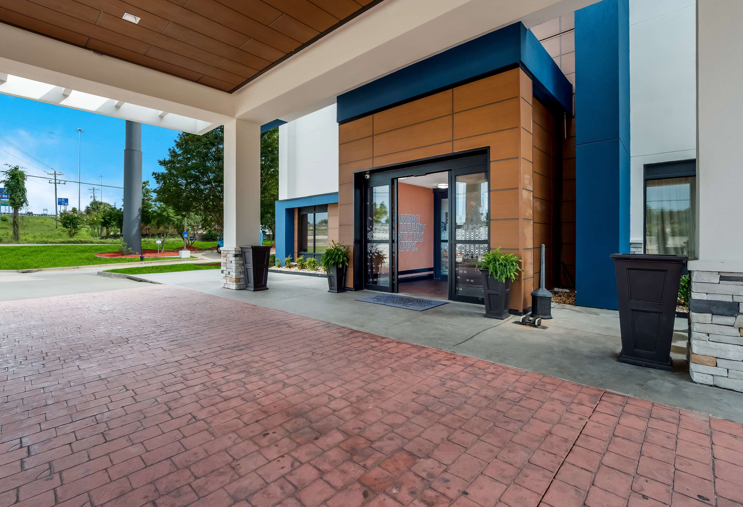Exterior | Hampton Inn Columbia-I-26 Airport