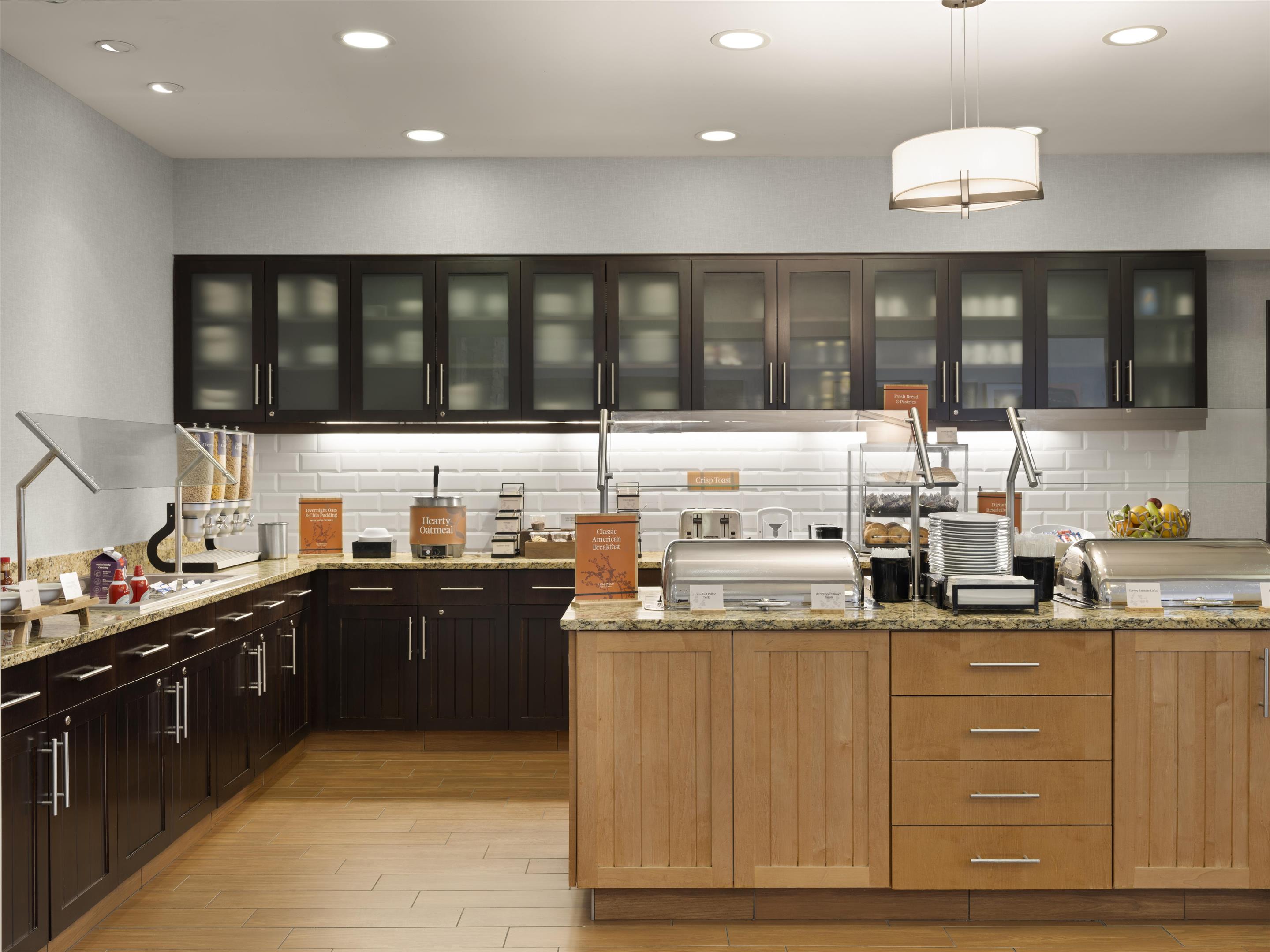 Breakfast Area | Homewood Suites by Hilton Akron Fairlawn, OH