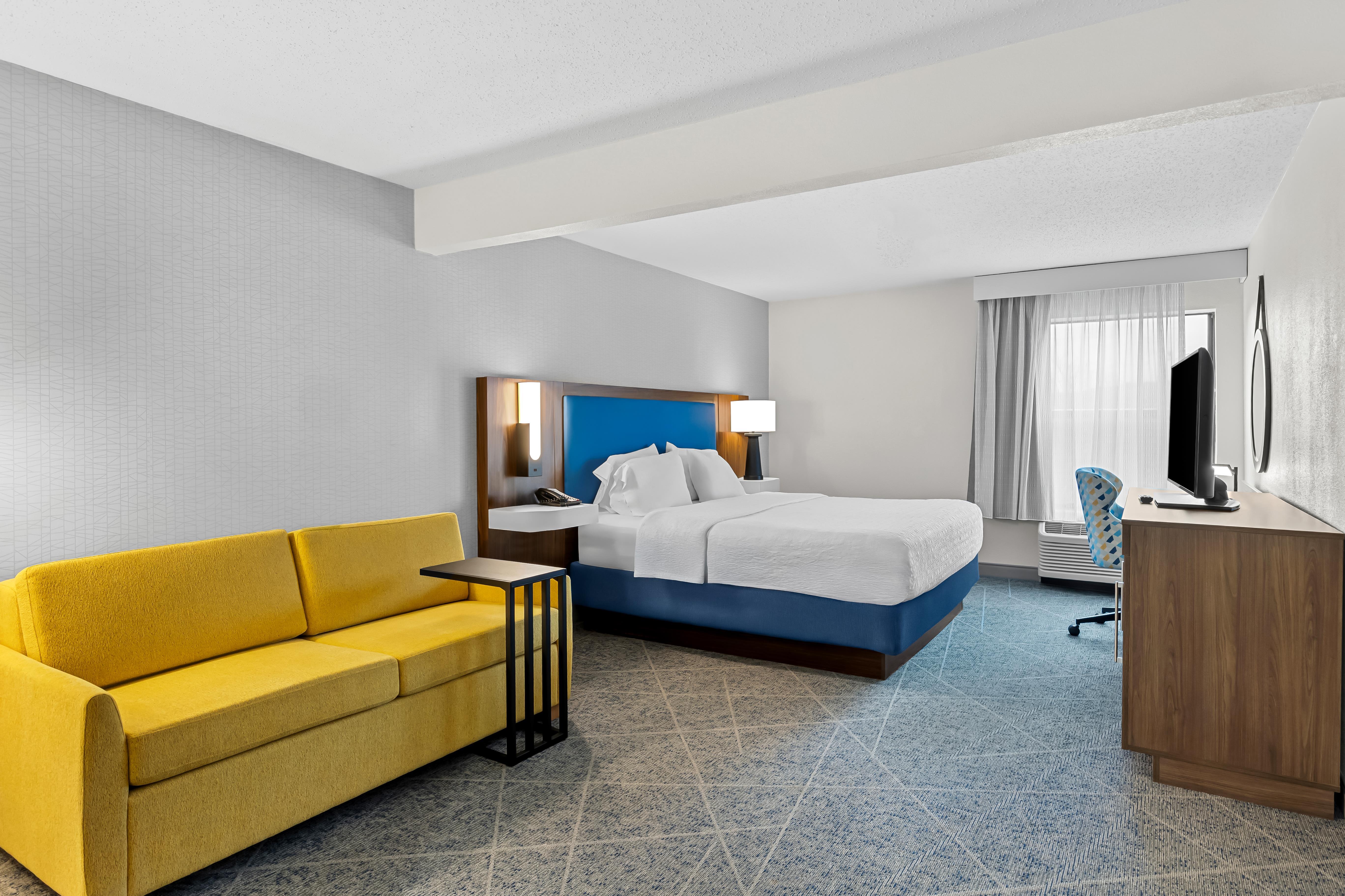 Hampton Inn Akron-Fairlawn Room Type - 1KING STUDY SOFABED NOSMOK
