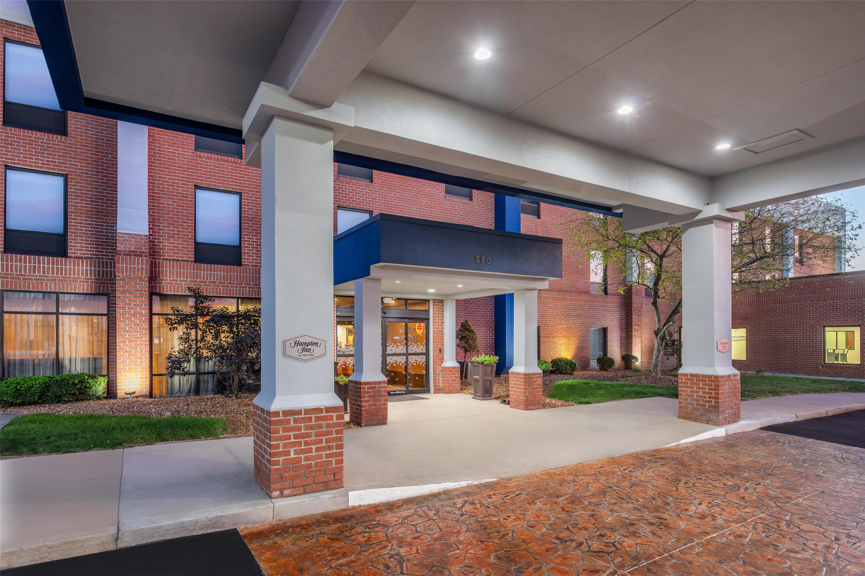 Exterior | Hampton Inn Akron-South