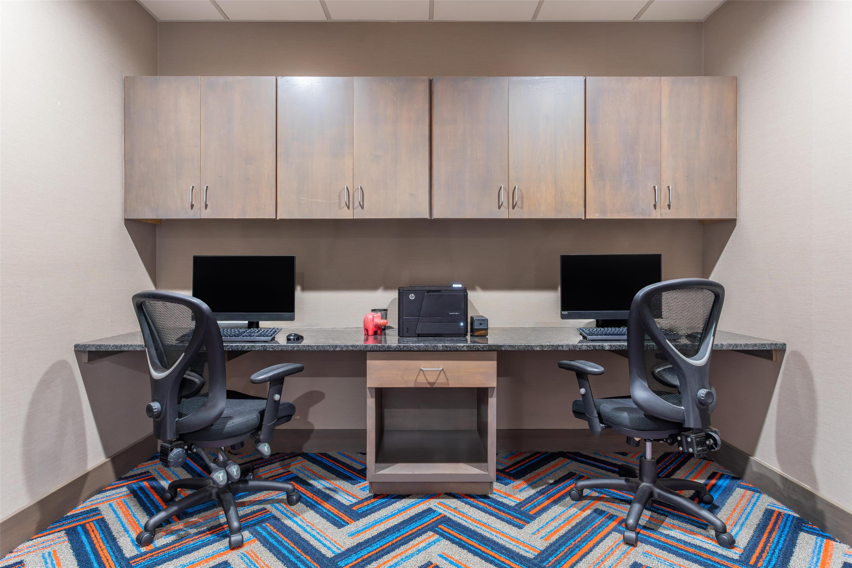 Business Center | Hampton Inn Akron-South