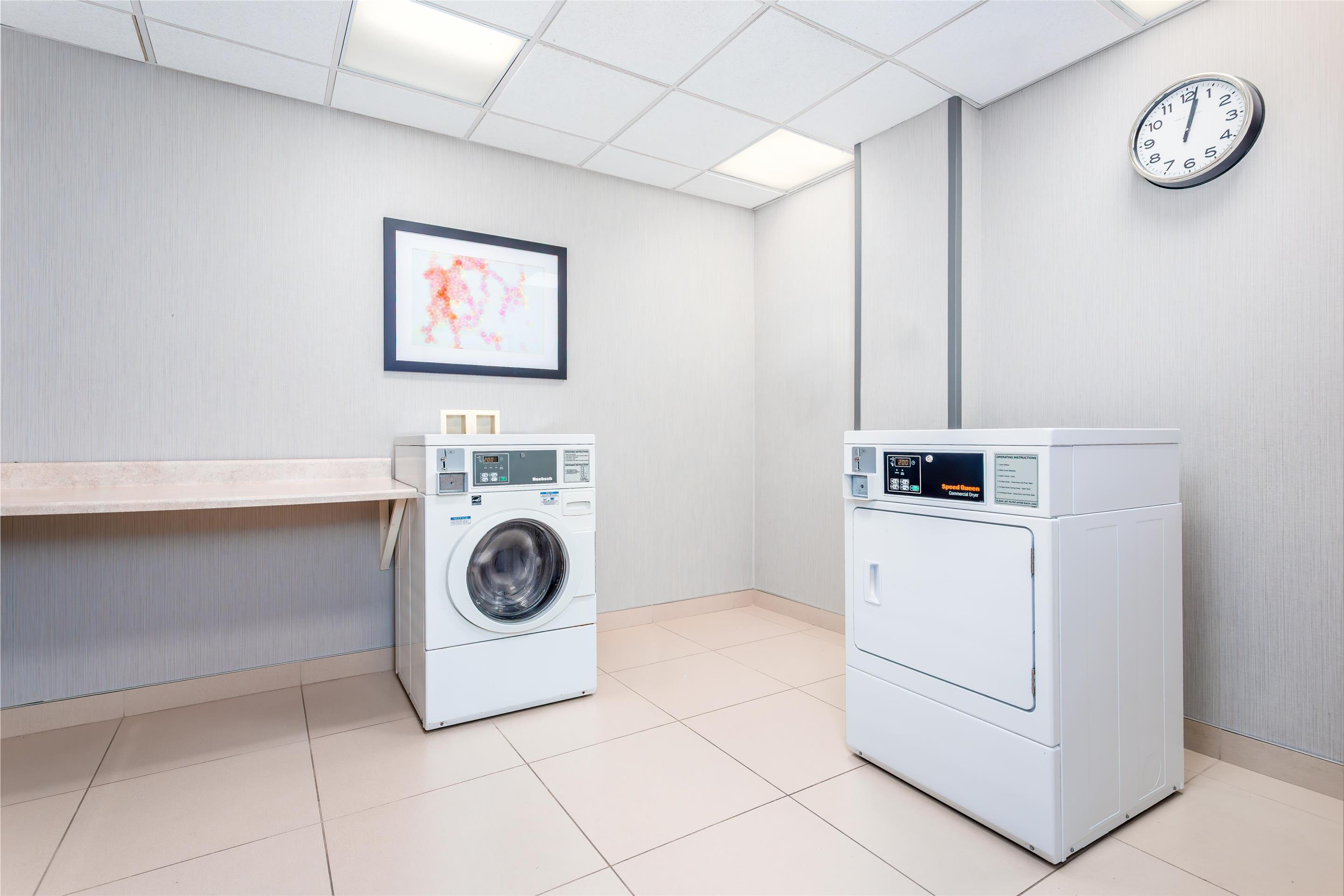 Laundry | Hampton Inn Akron-South