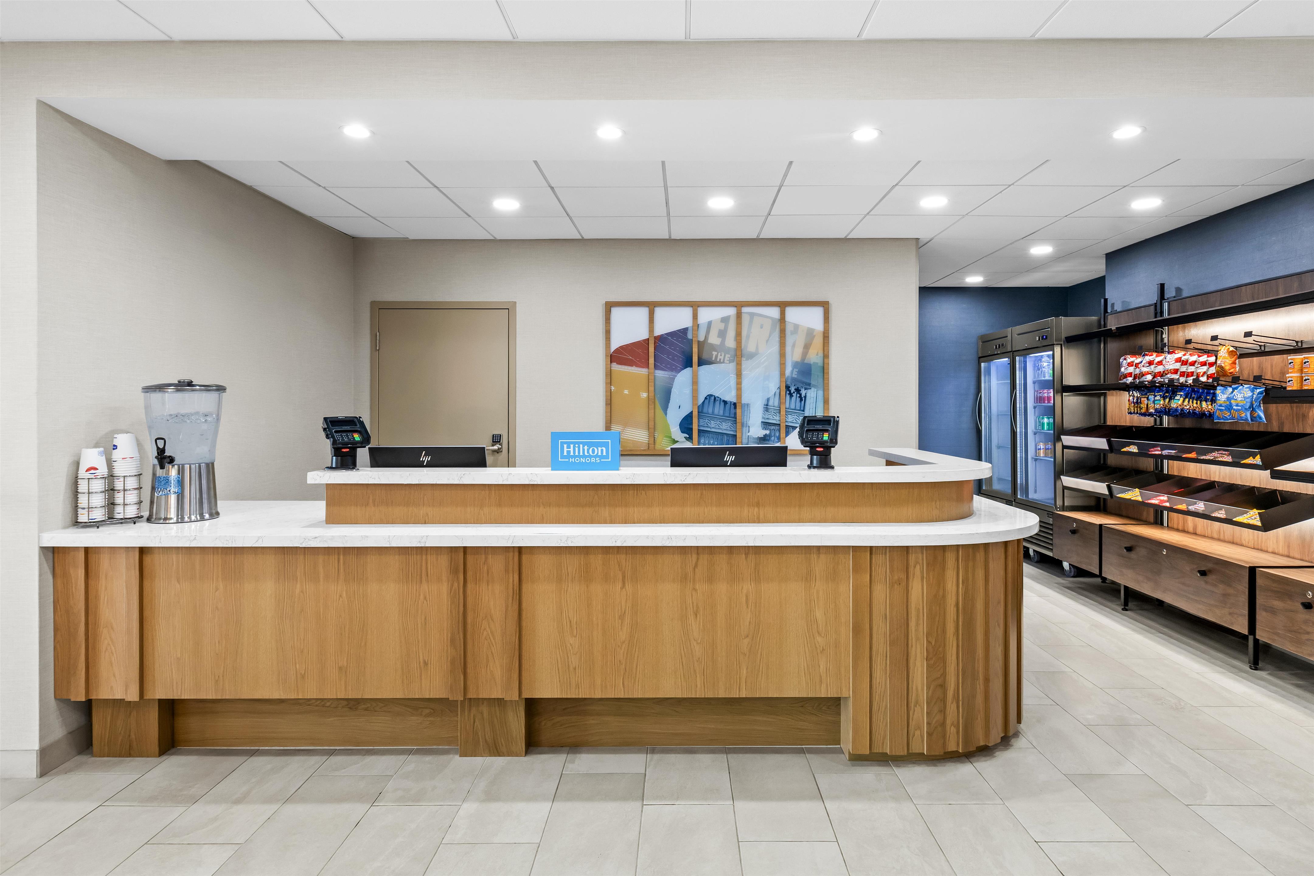 Lobby | Hampton Inn Carrollton
