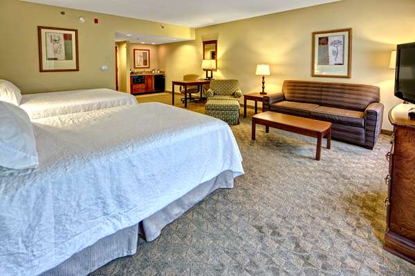  - Hampton Inn & Suites Sapphire