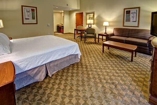  - Hampton Inn & Suites Sapphire