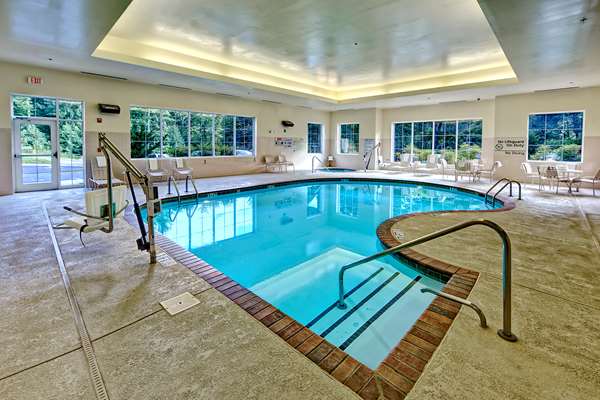 Pool - Hampton Inn & Suites Sapphire