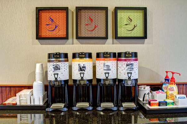 Restaurant - Hampton Inn & Suites Sapphire