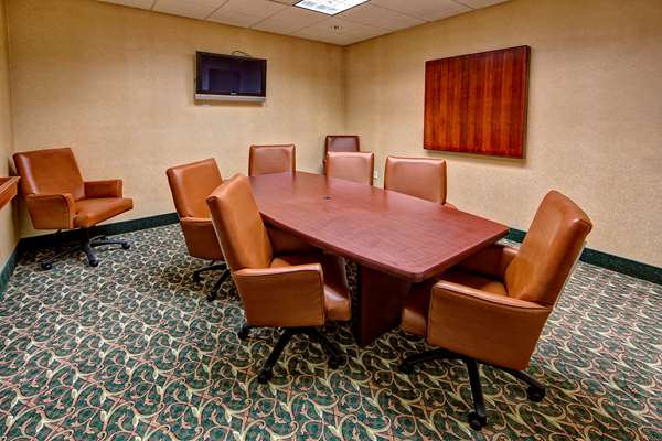  - Hampton Inn & Suites Sapphire