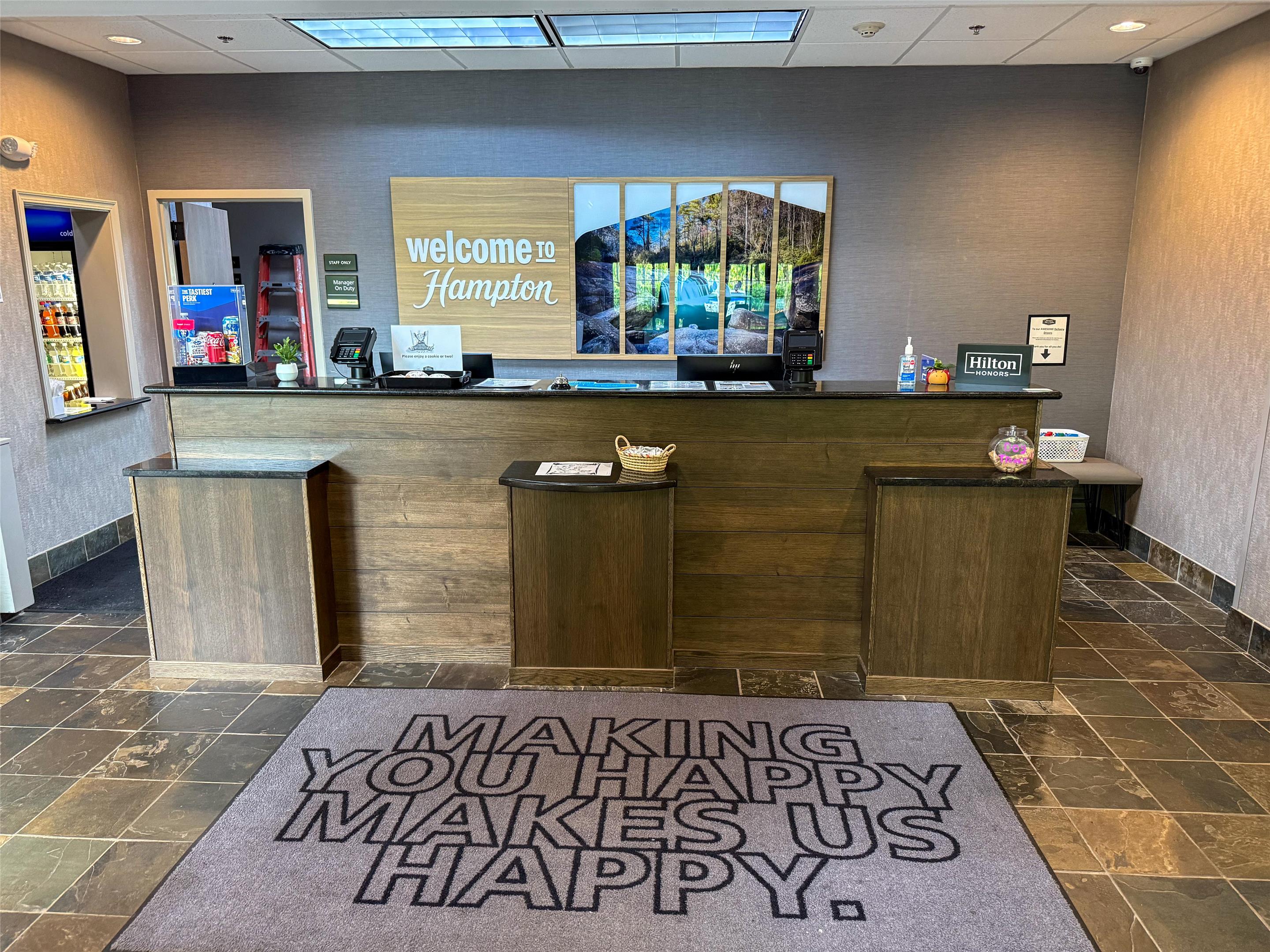 Reception | Hampton Inn & Suites Cashiers Sapphire Valley