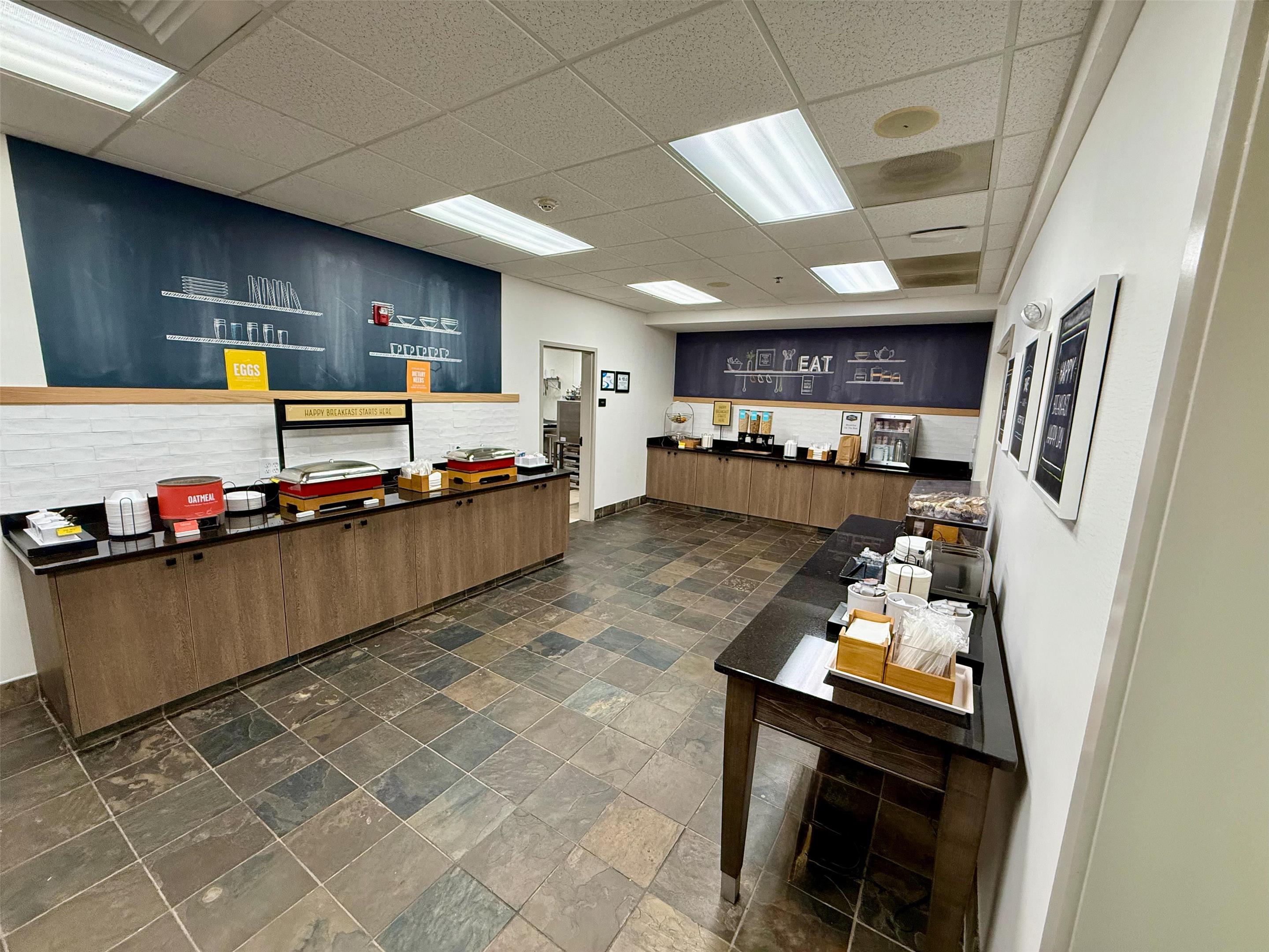 Breakfast Area | Hampton Inn & Suites Cashiers Sapphire Valley