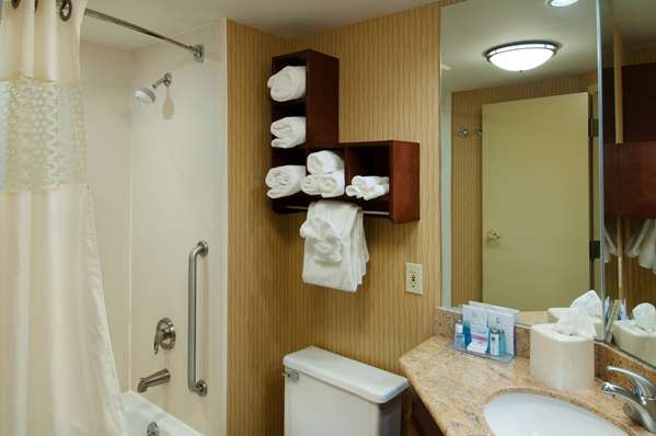  - Hampton Inn Chambersburg - I-81, Exit 14
