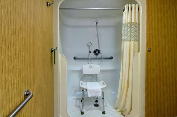  - Hampton Inn Chambersburg - I-81, Exit 14