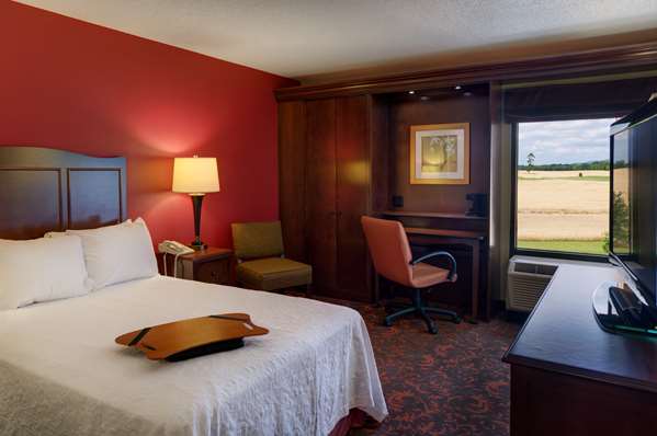  - Hampton Inn Chambersburg - I-81, Exit 14