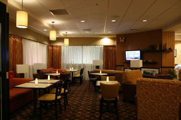  - Hampton Inn Chambersburg - I-81, Exit 14