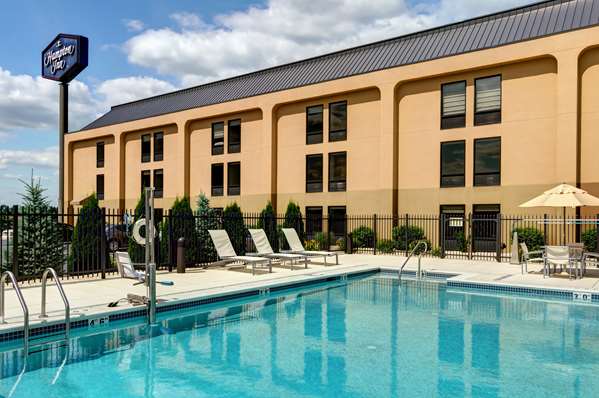 Pool - Hampton Inn Chambersburg - I-81, Exit 14