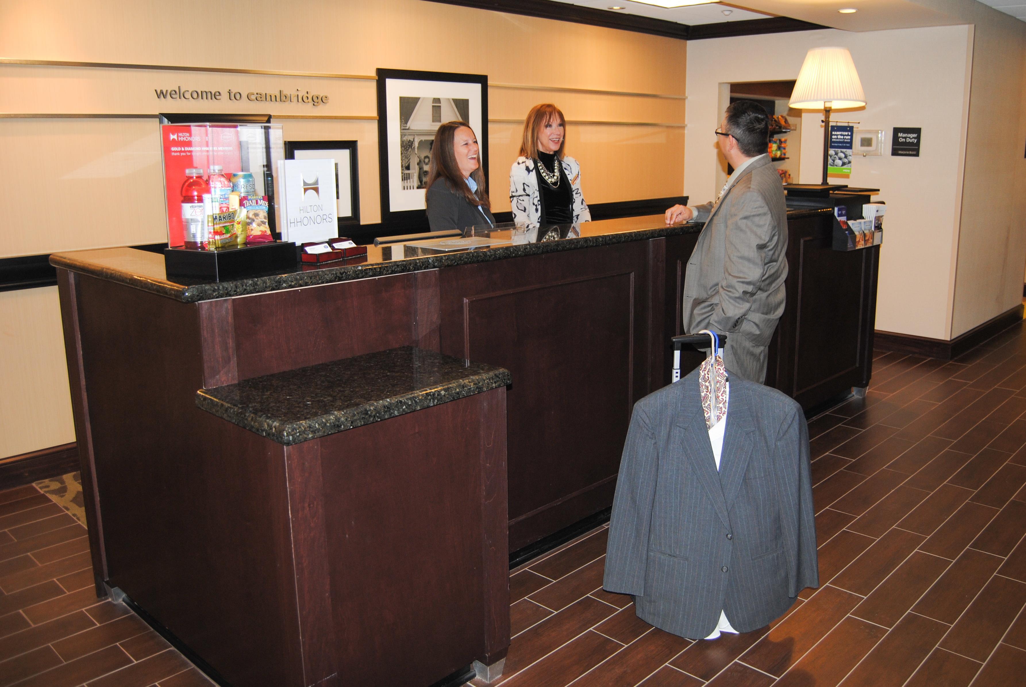 Reception | Hampton Inn Cambridge