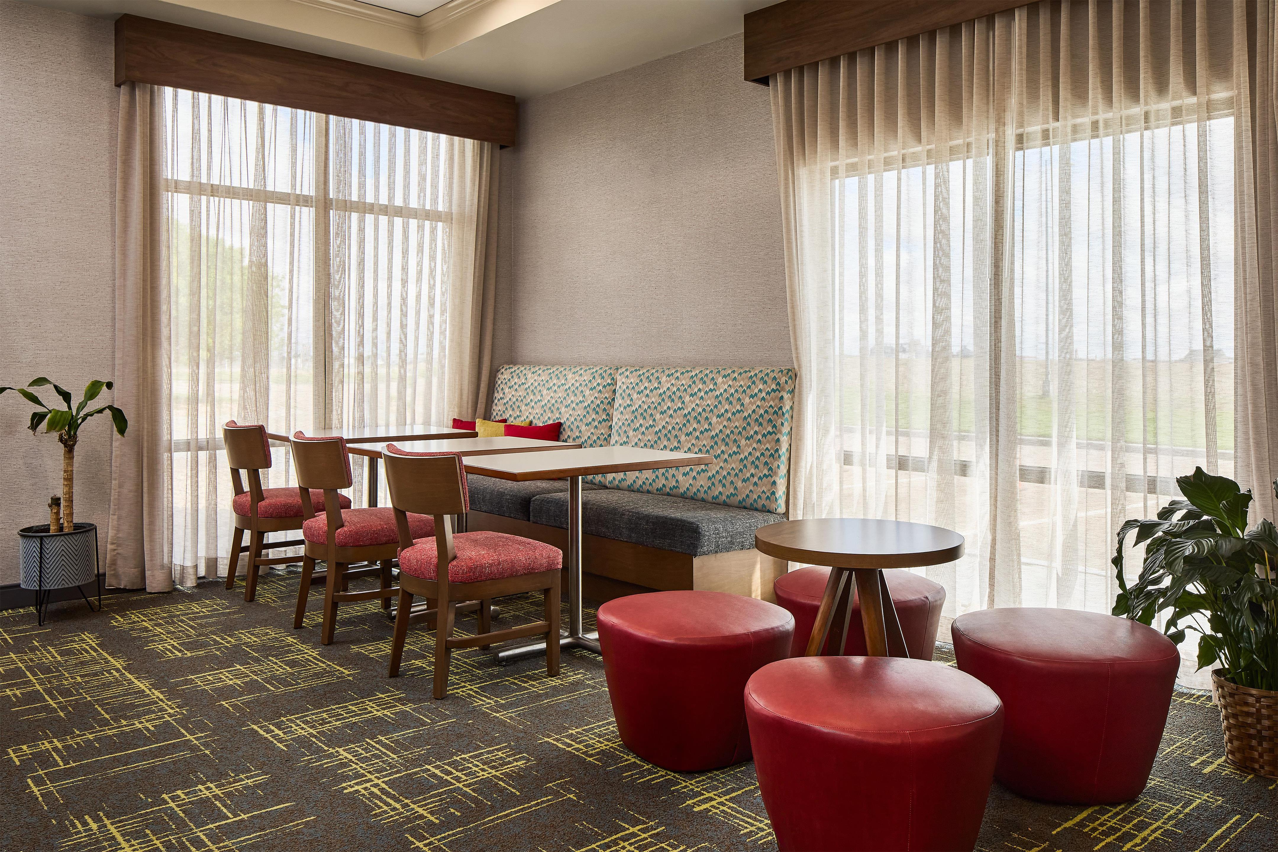 Breakfast Area | Hampton Inn Colby