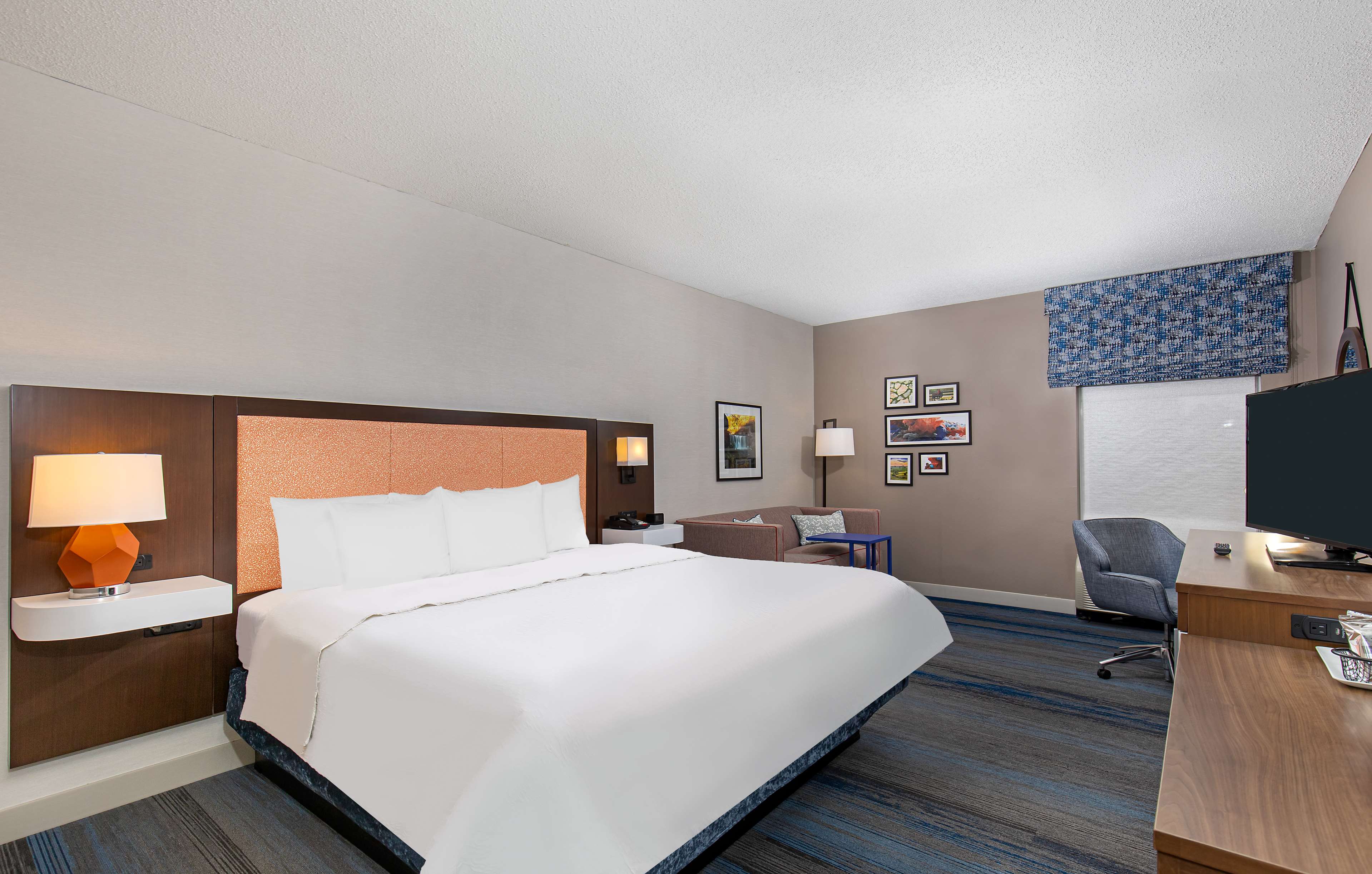 Hampton Inn Corbin KY Room Type - KING STANDARD-NON SMOKING