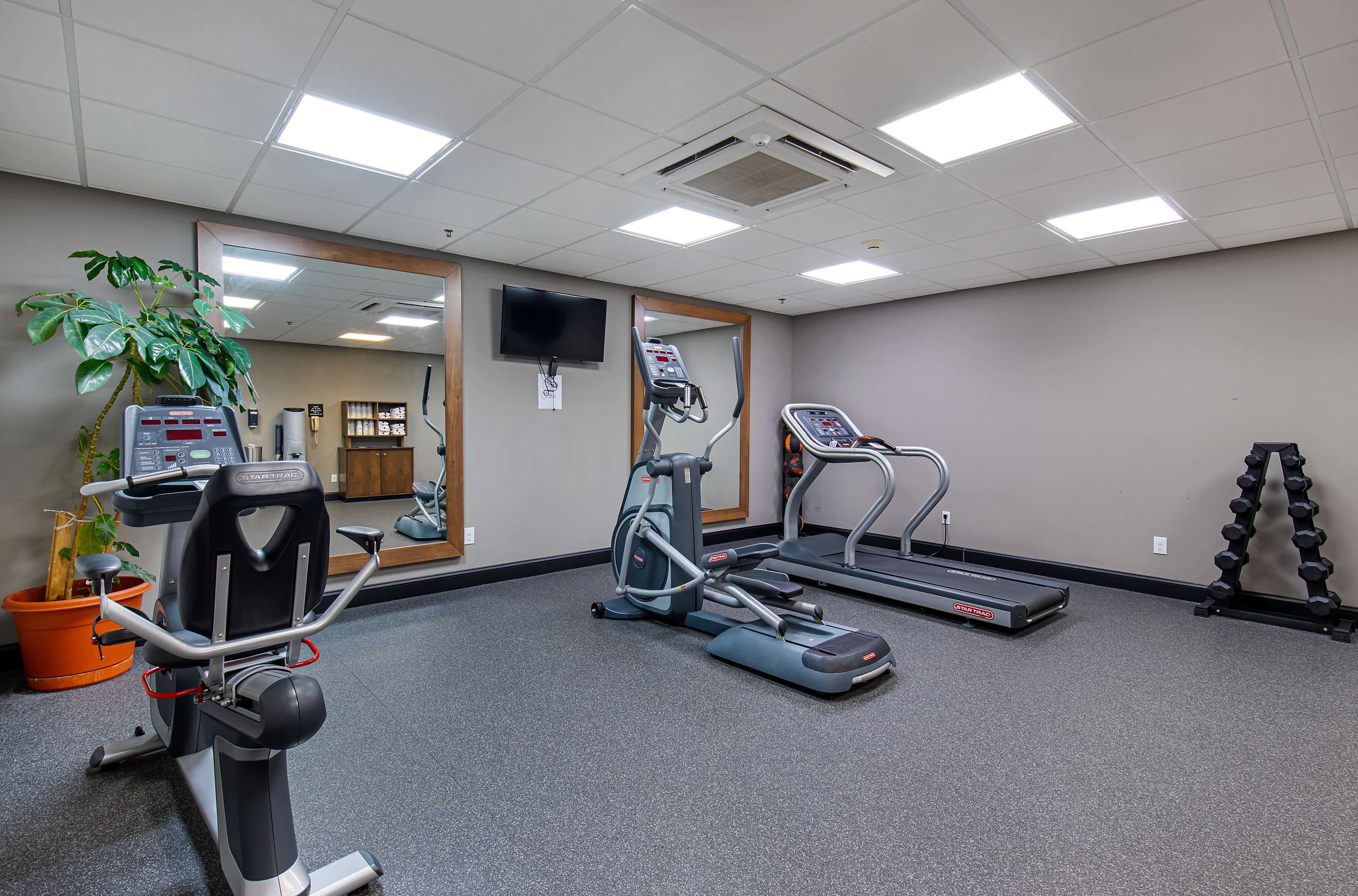 Health club fitness center gym | Hampton Inn Corbin KY