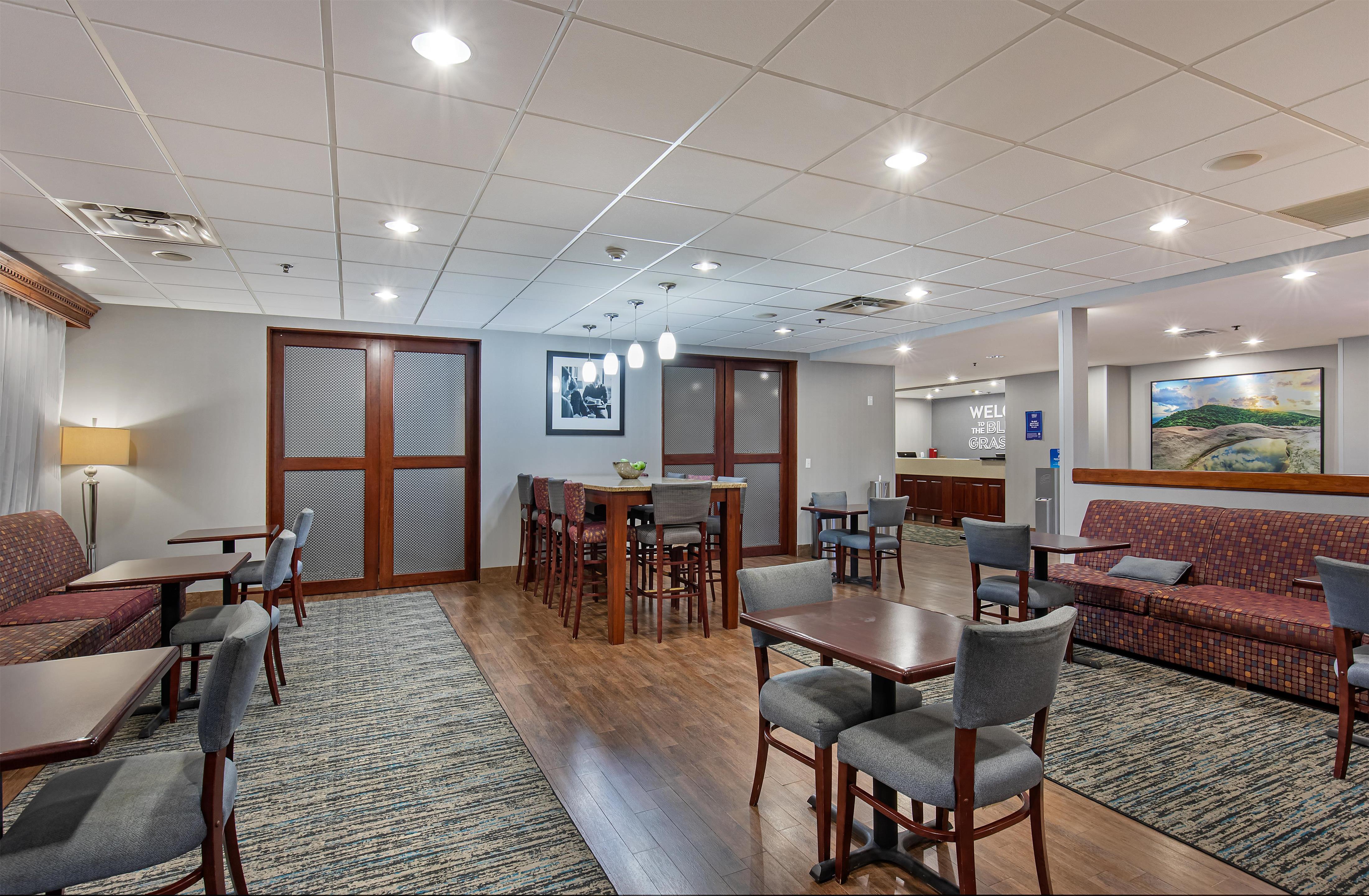 Lobby | Hampton Inn Corbin KY