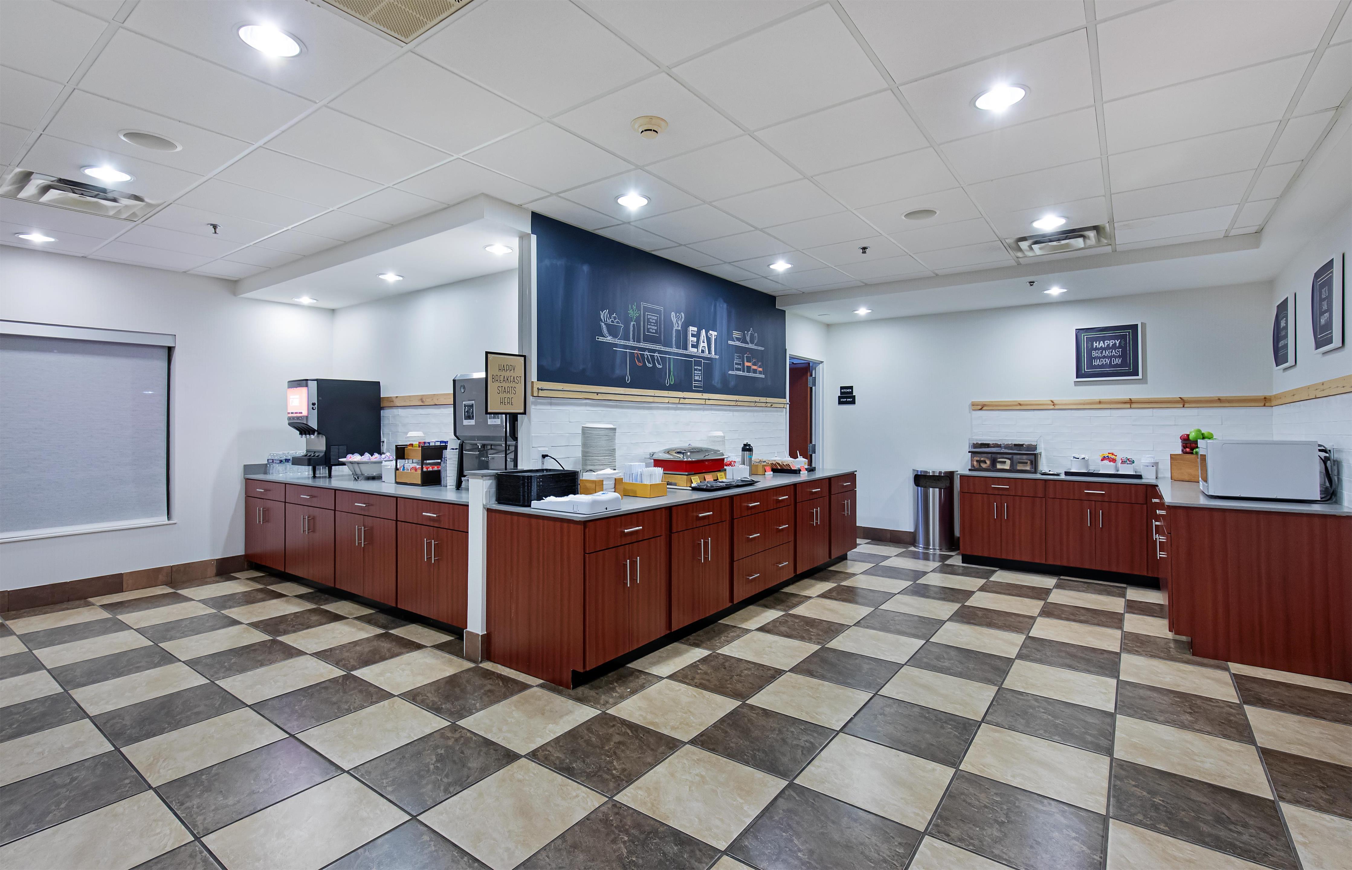 Breakfast Area | Hampton Inn Corbin KY
