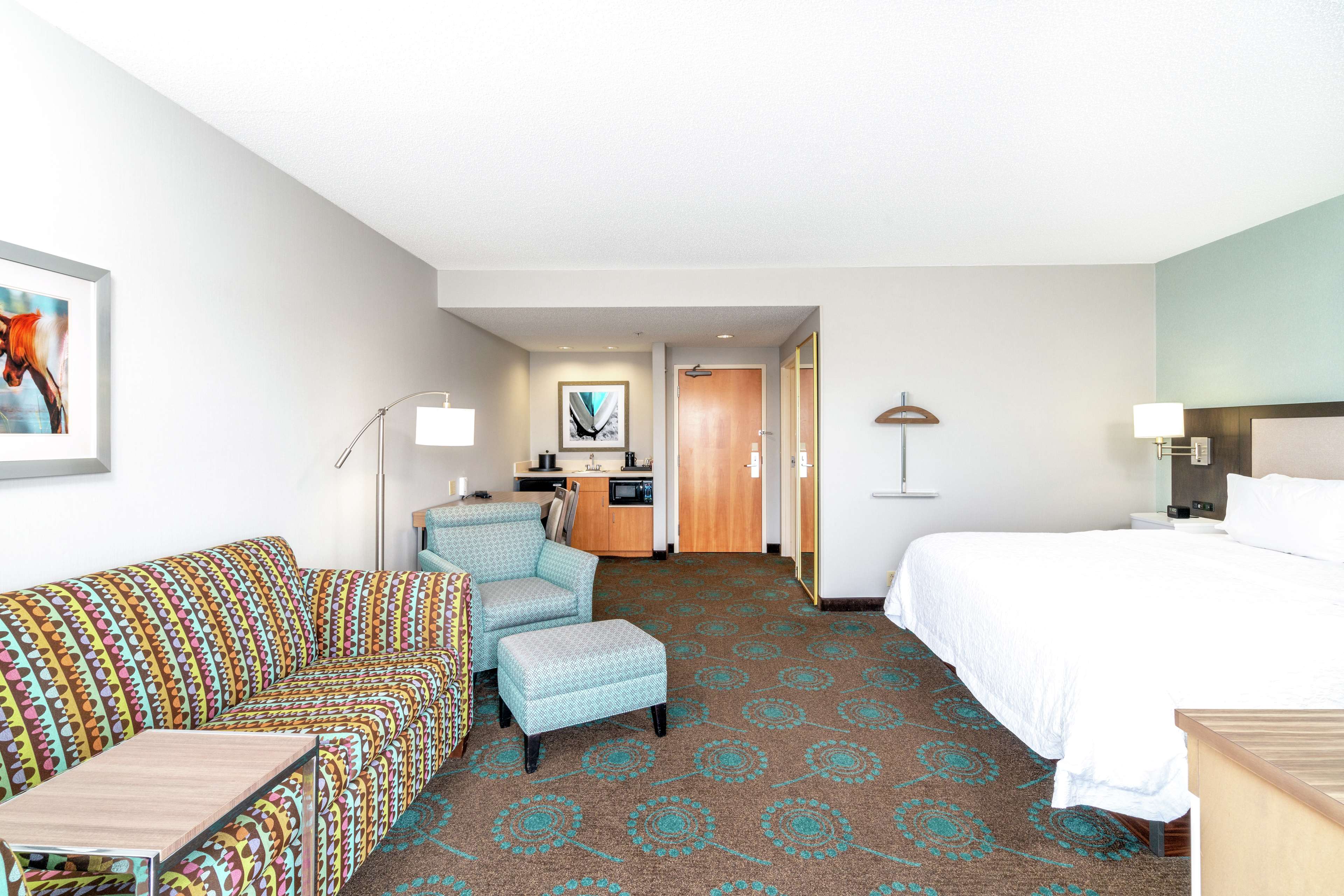 Hampton Inn & Suites Chincoteague Waterfront Room Type - 1 KG STUDIO W BALCONY NS