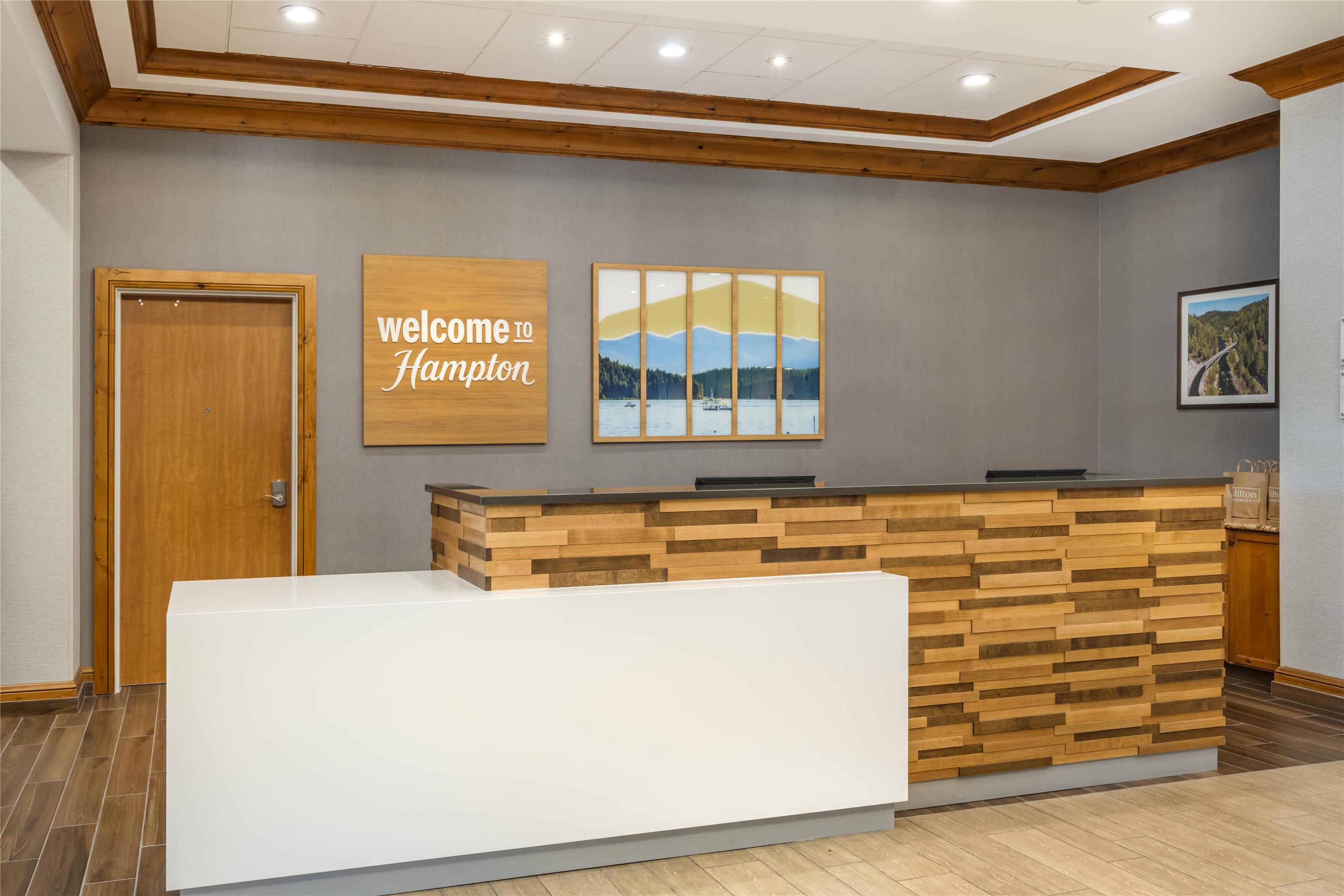 Reception | Hampton Inn & Suites Coeur d' Alene