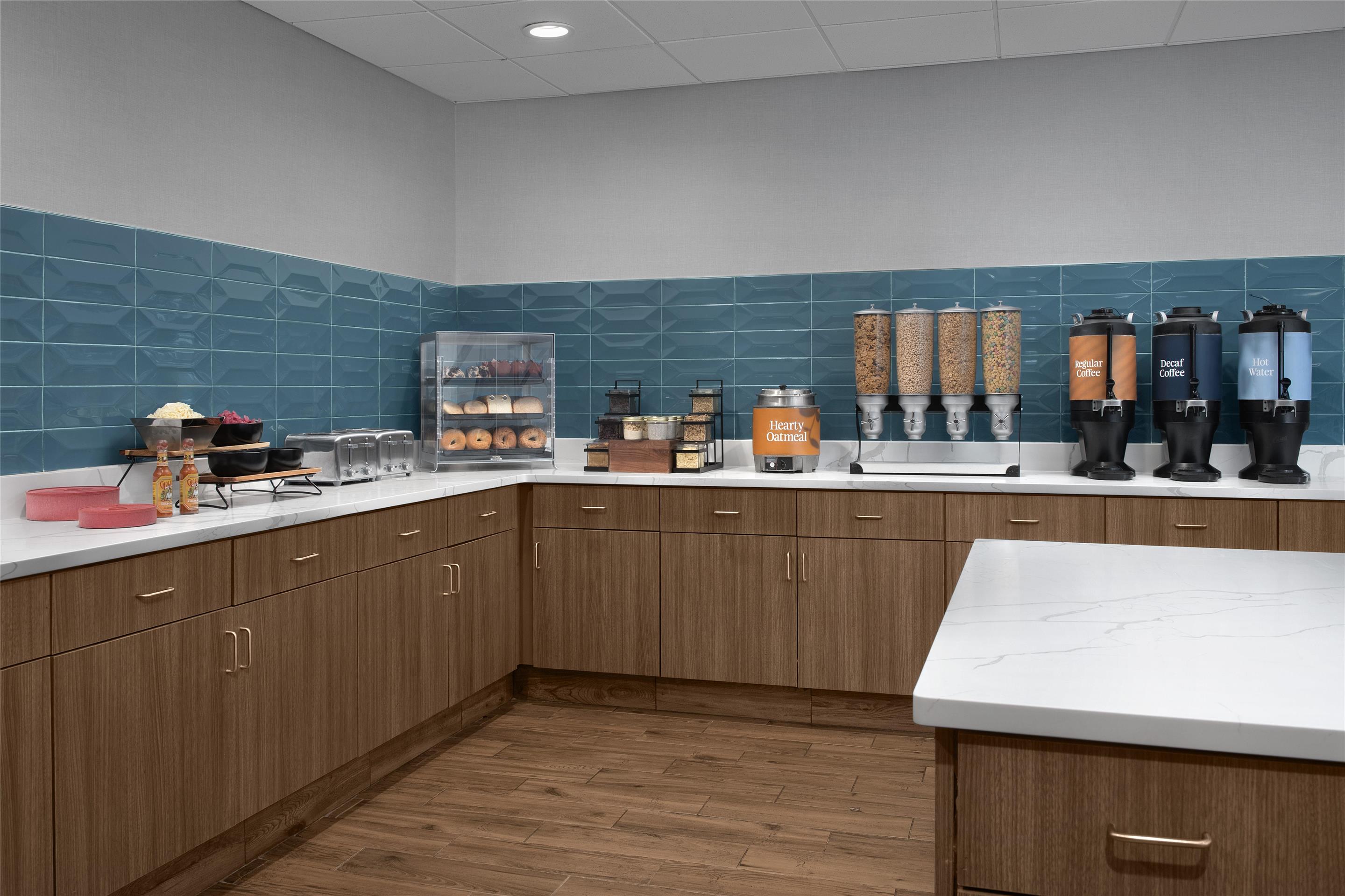 Breakfast Area | Homewood Suites by Hilton Newark-Cranford