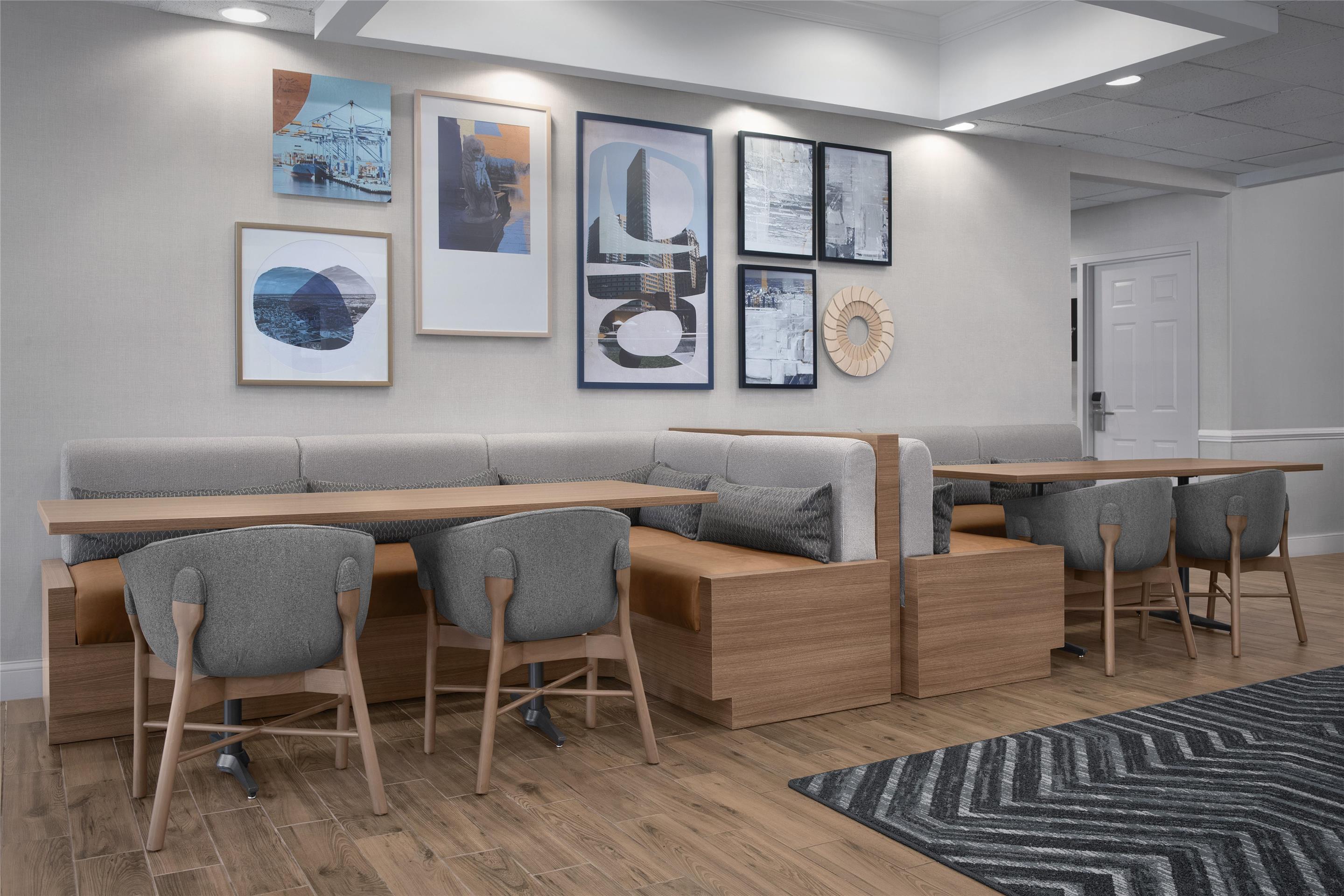 Lobby | Homewood Suites by Hilton Newark-Cranford