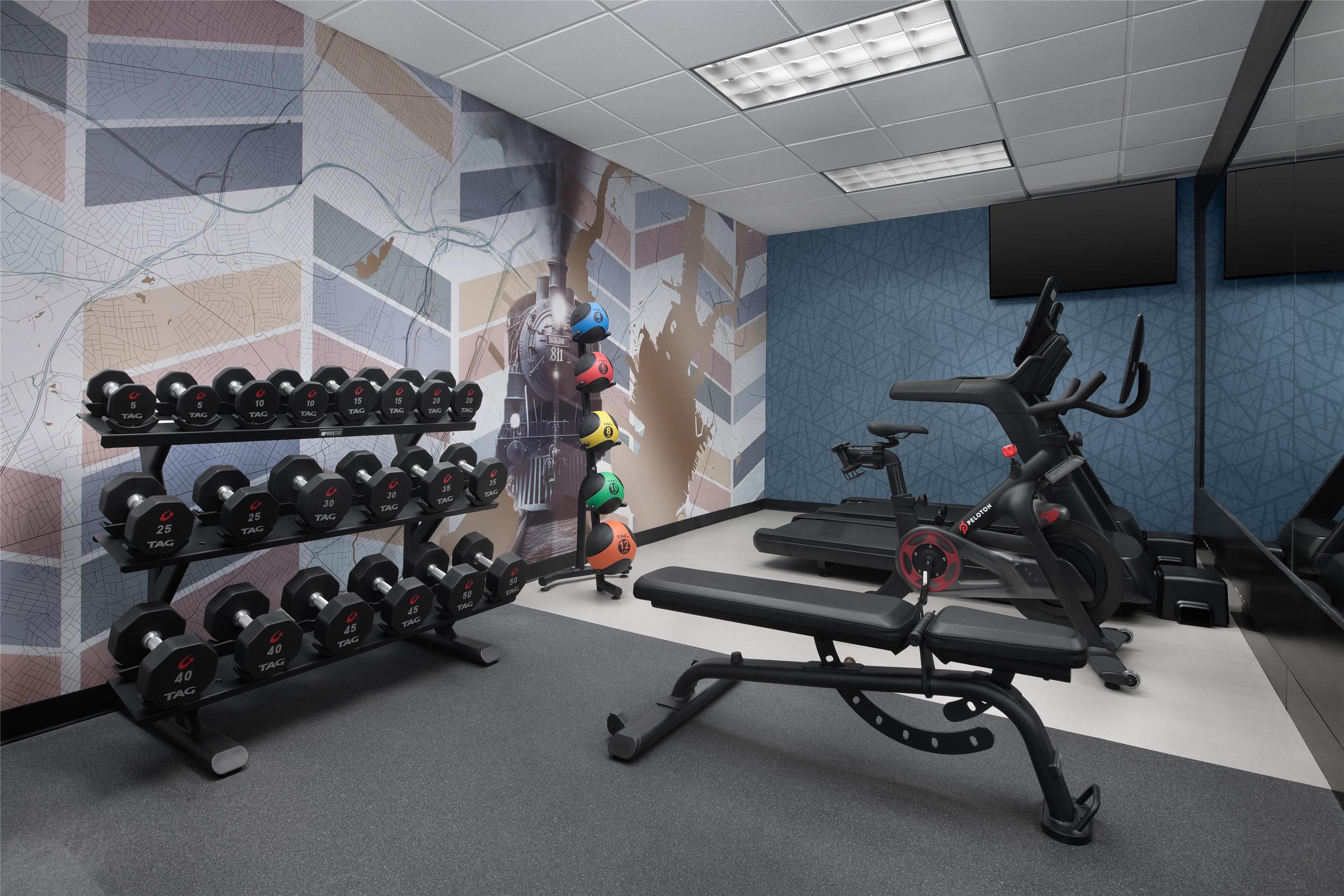 Health club fitness center gym | Homewood Suites by Hilton Newark-Cranford