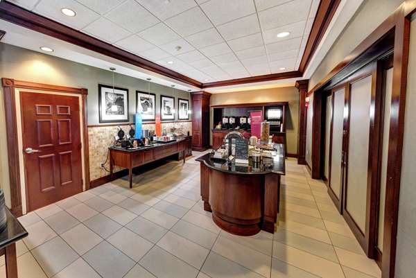 Restaurant - Hampton Inn & Suites Chadds Ford Glen Mills
