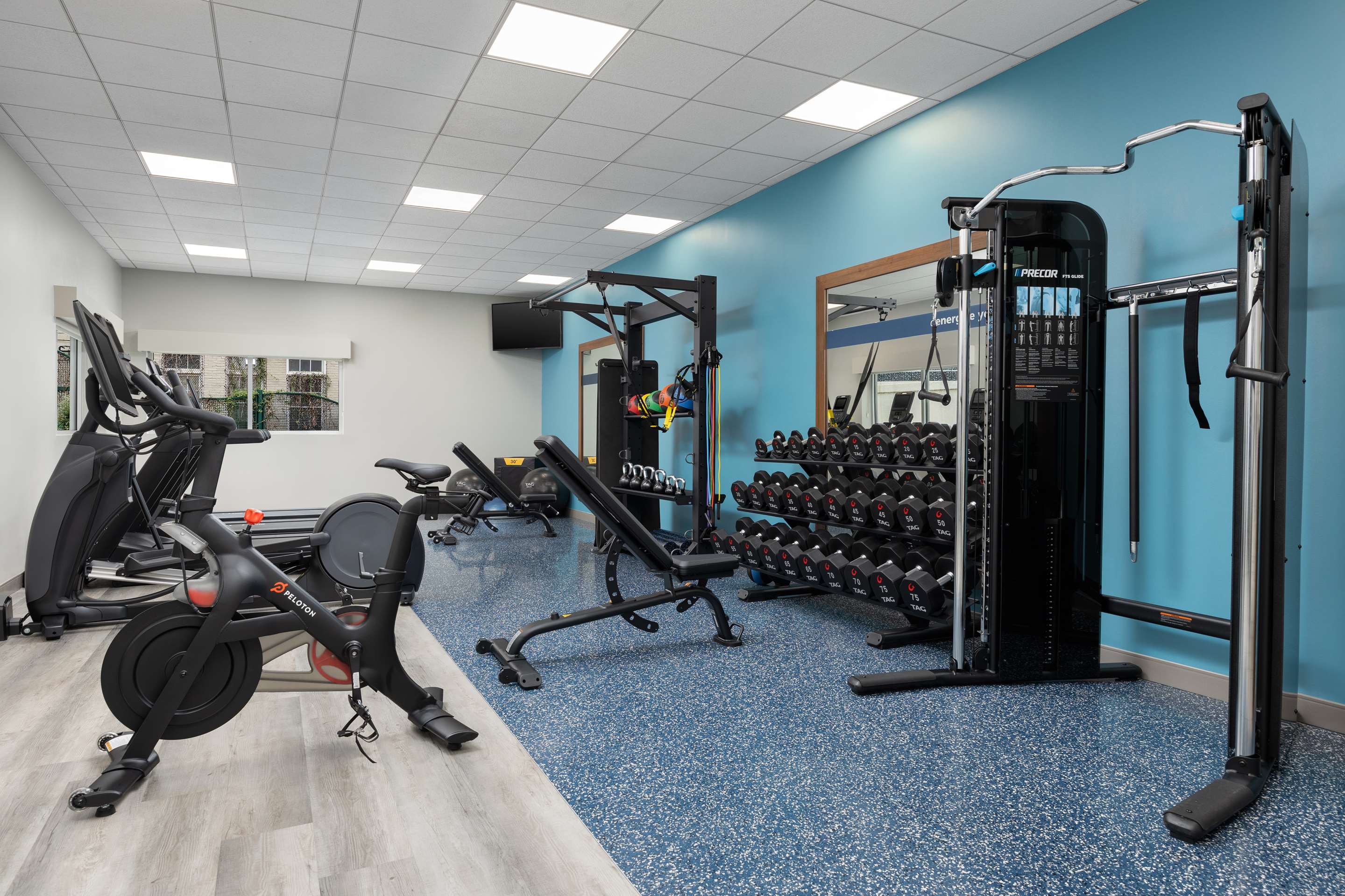 Health club fitness center gym | Hampton Inn & Suites Chattanooga/Downtown