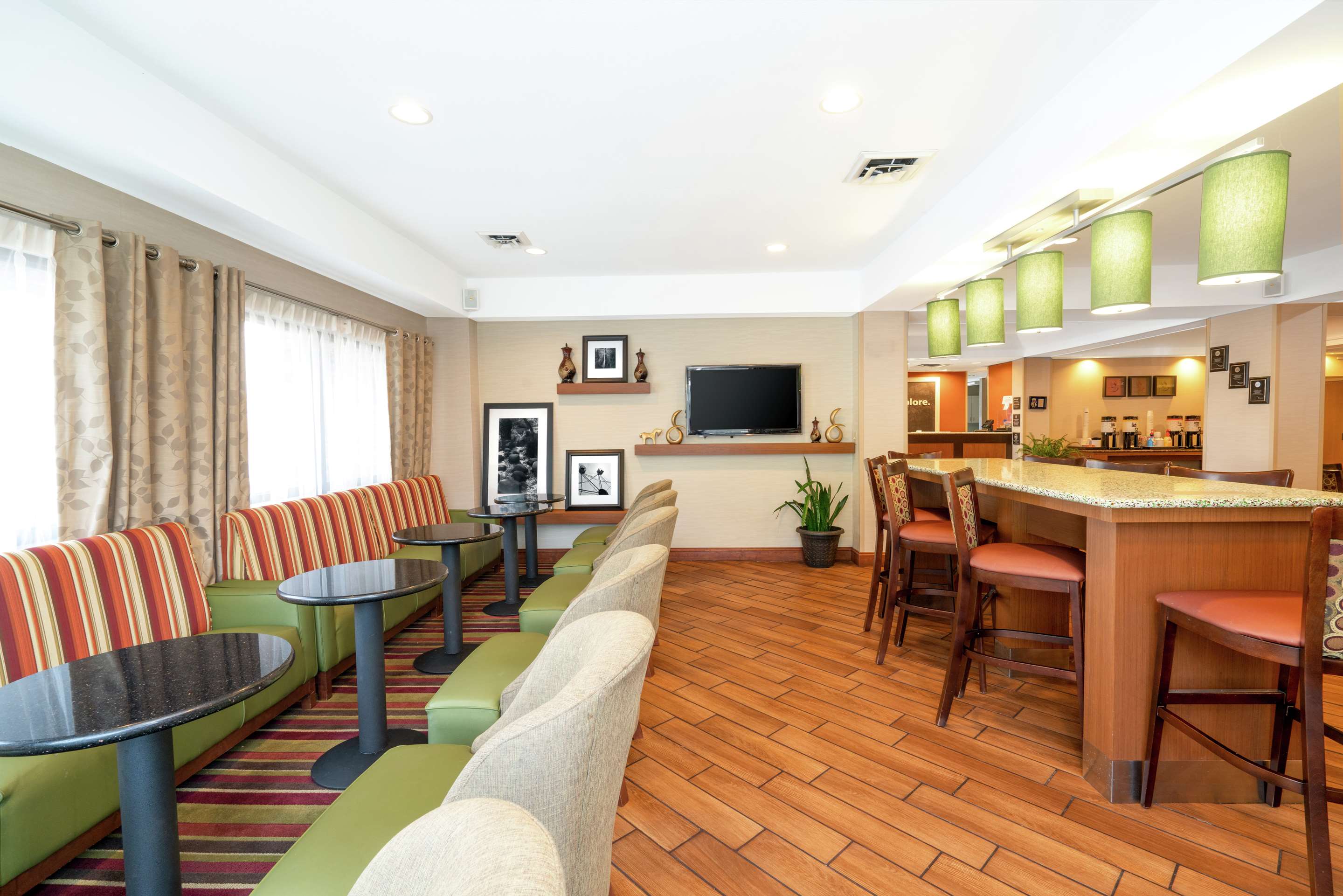 Lobby | Hampton Inn Chattanooga/Hixson