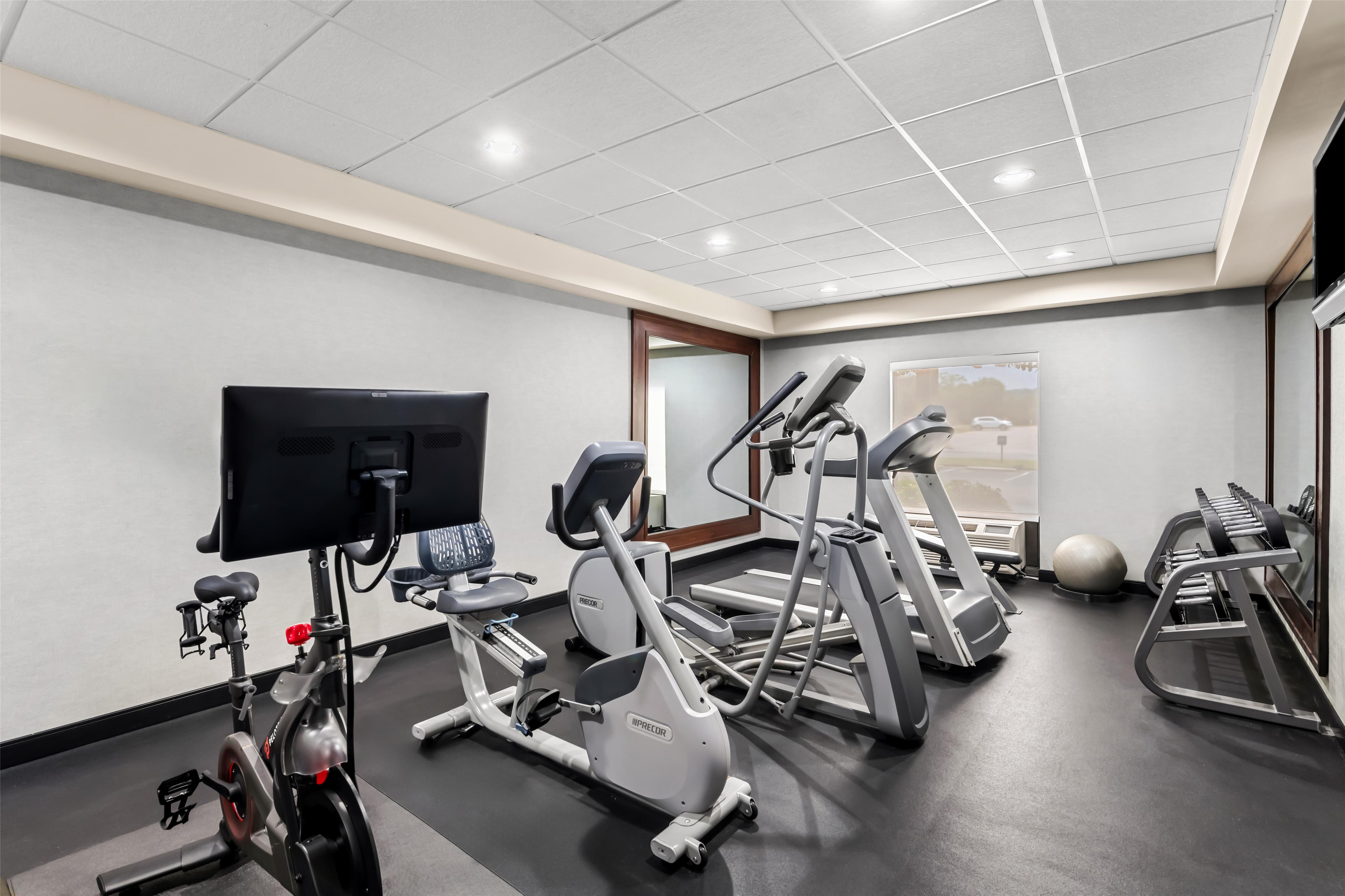 Health club fitness center gym | Hampton Inn Chattanooga - North/Ooltewah