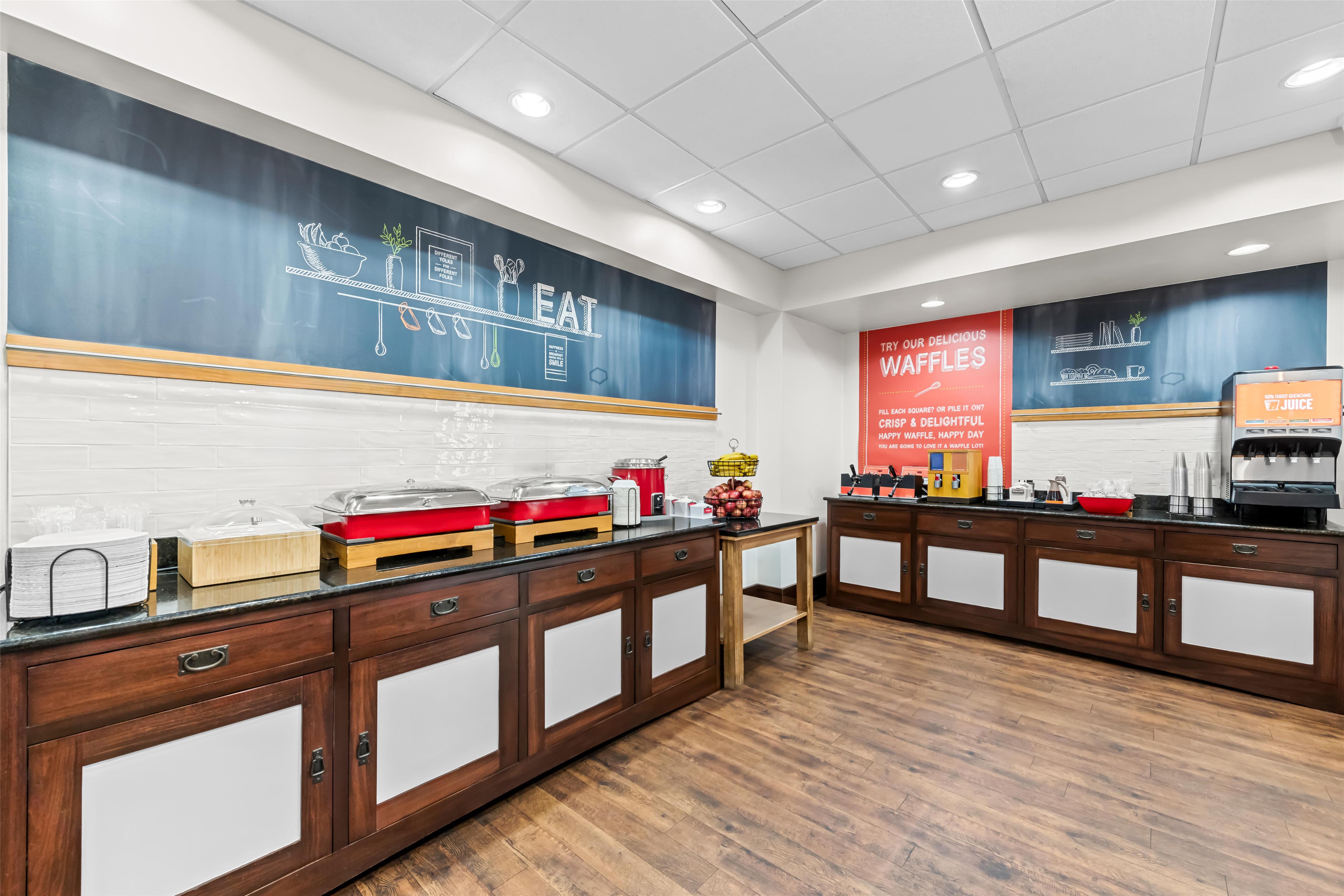 Breakfast Area | Hampton Inn Chattanooga - North/Ooltewah