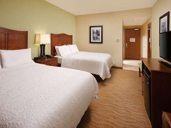  - Hampton Inn Cleveland - I-75, Exit 27