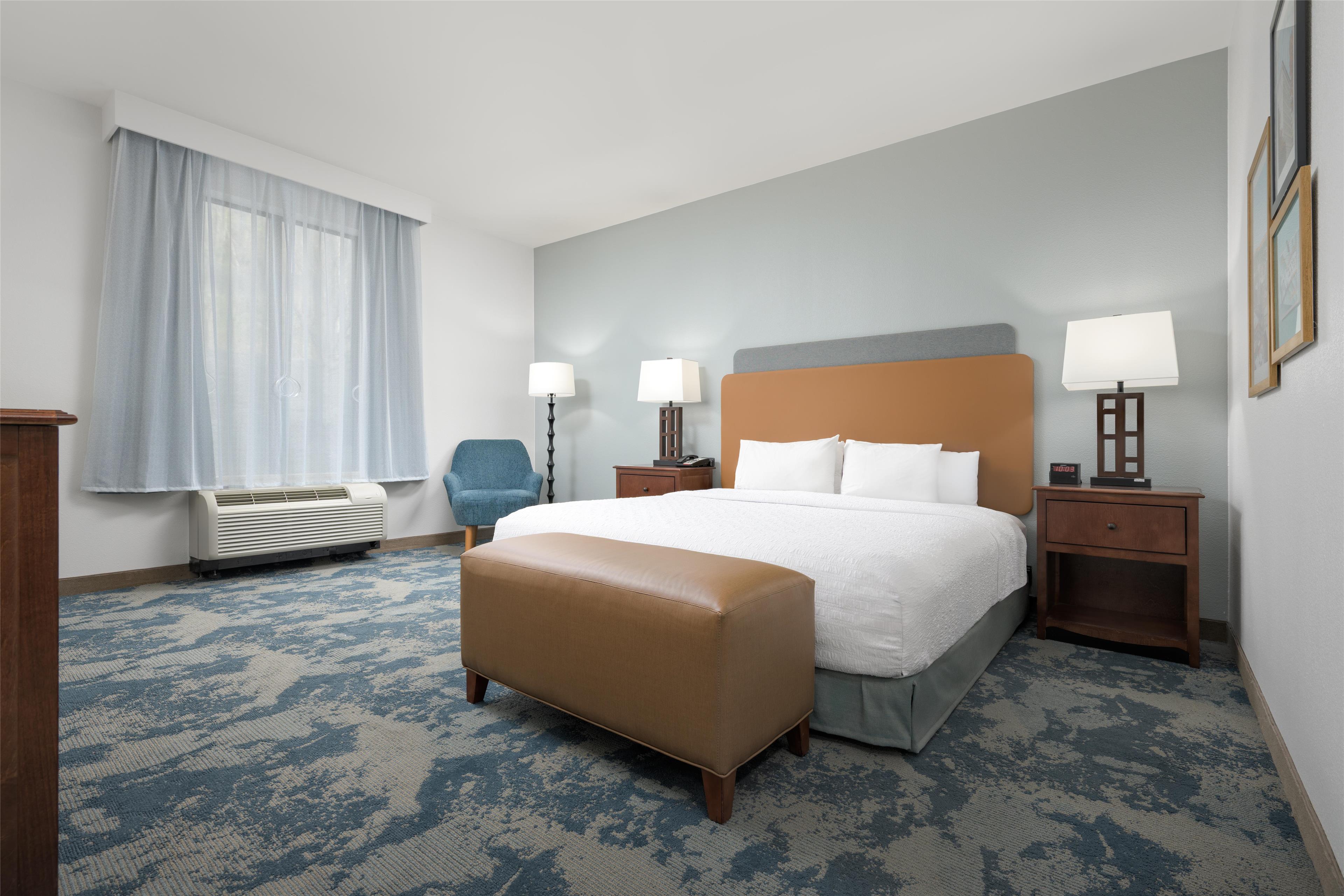 Hampton Inn Cleveland Room Type - 1 KING HEARING ACC NOSMOK
