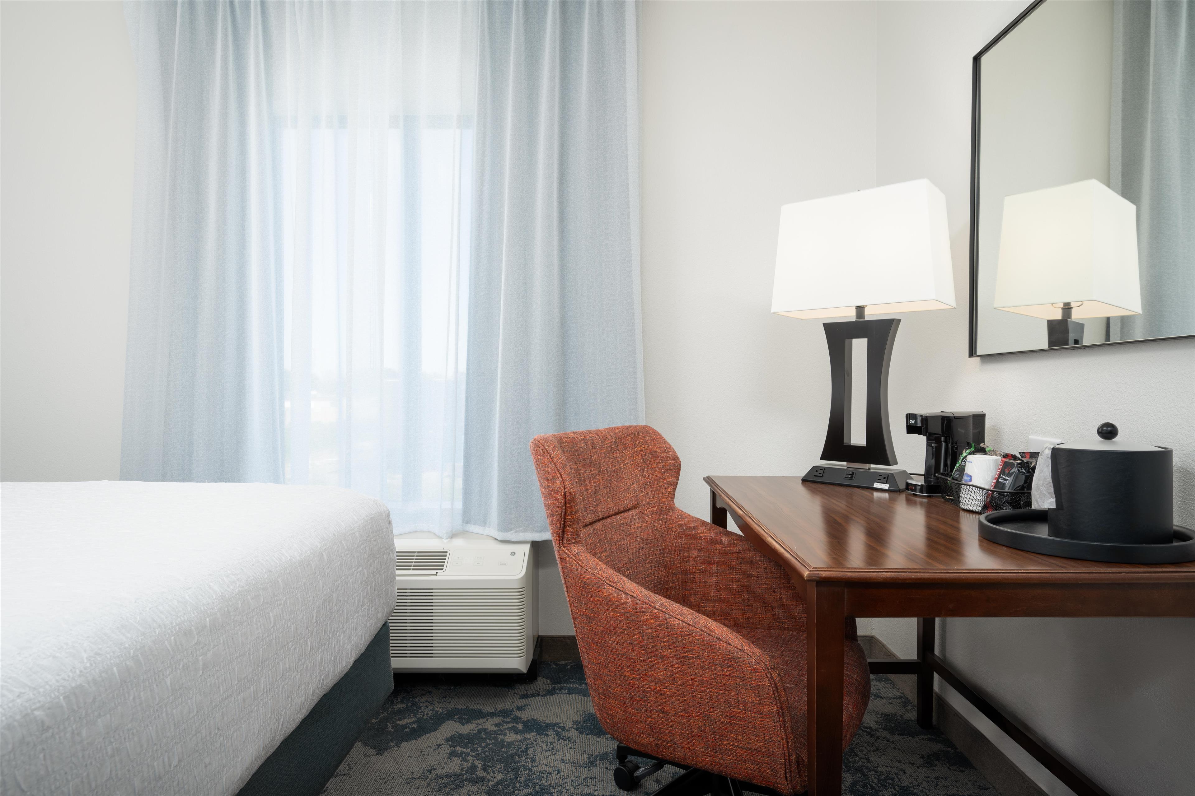 Hampton Inn Cleveland Room Type - 2 QNS HEARING ACC NOSMOK