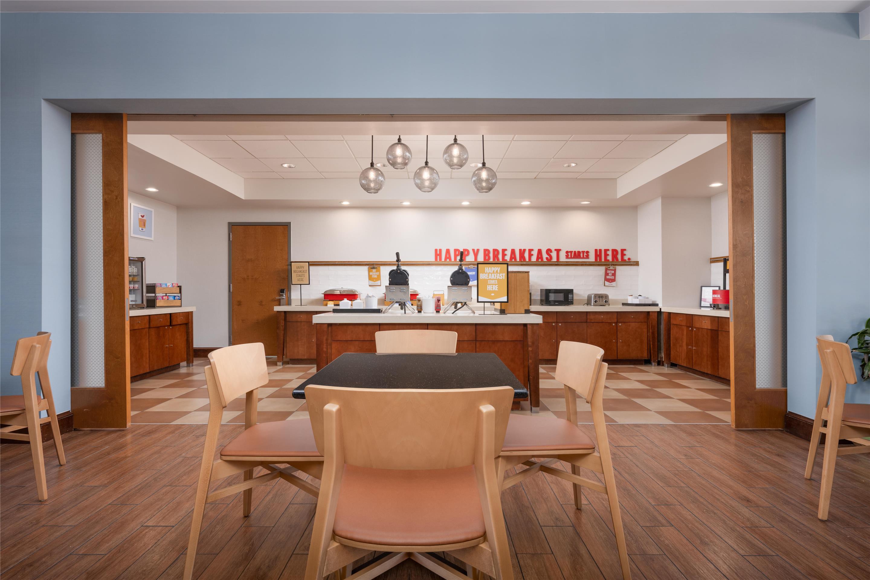 Breakfast Area | Hampton Inn Cleveland Tennessee