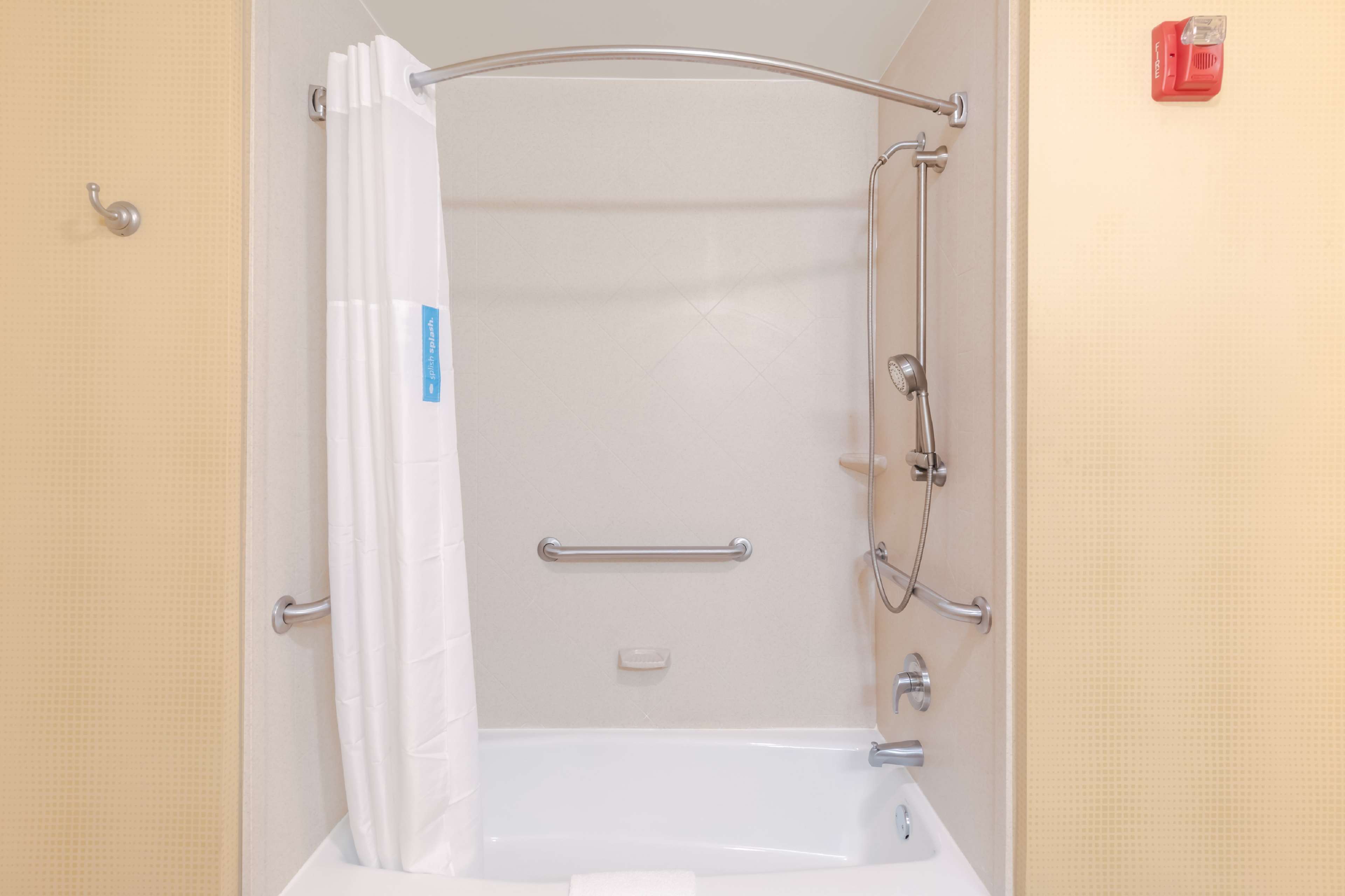 Hampton Inn Ringgold - Ft Oglethorpe Room Type - 2 QNS ACCESSIBLE W TUB NS