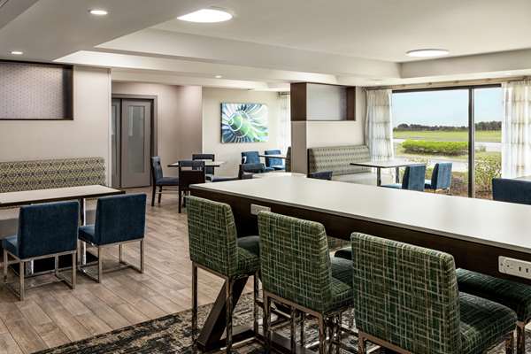 Amenities - Hampton Inn O'Hare Airport Schiller Park