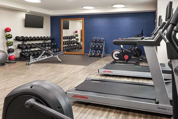 Fitness/ Exercise Room - Hampton Inn O'Hare Airport Schiller Park