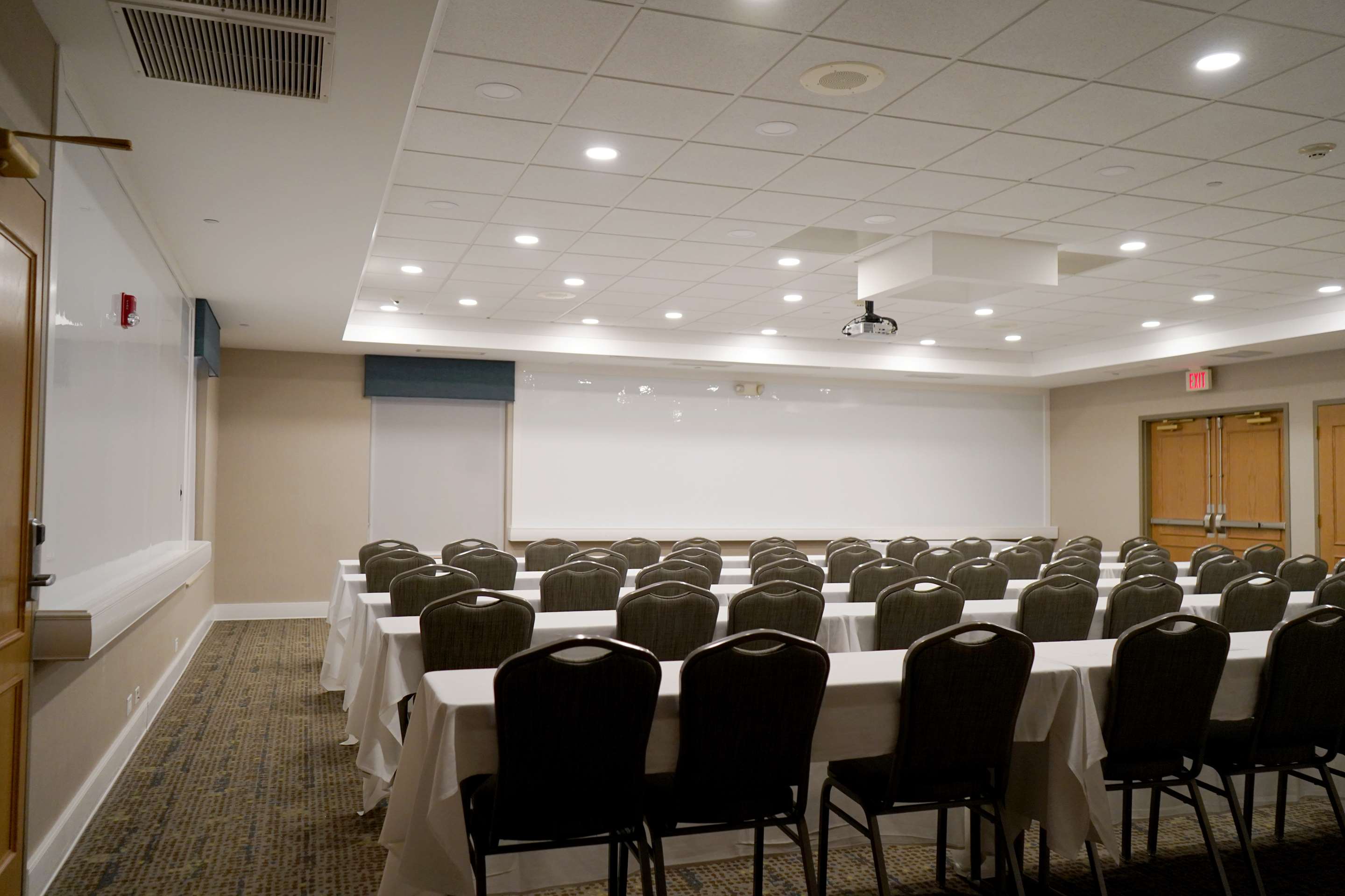 Meeting Room | Hampton Inn & Suites Chicago/Aurora