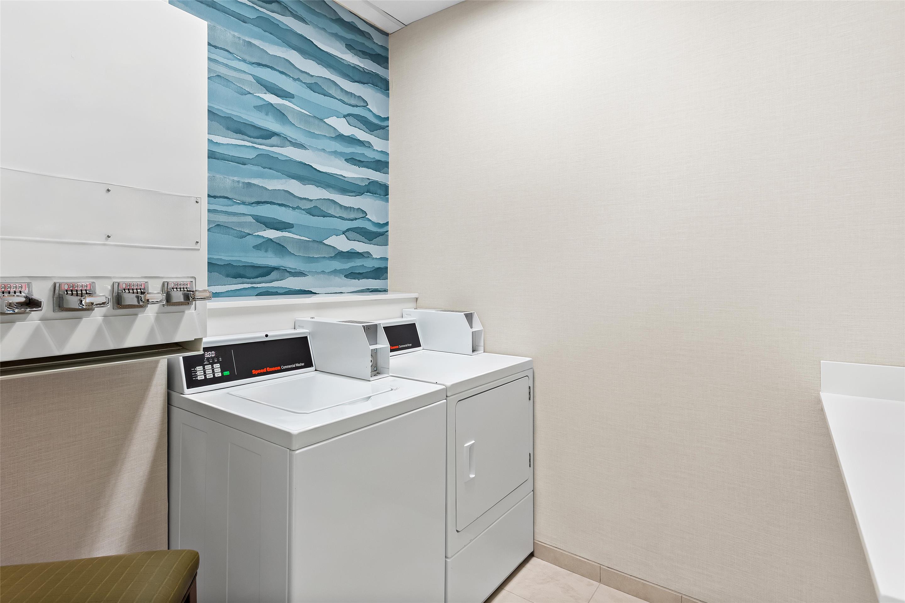 Laundry | Hampton Inn & Suites Bolingbrook