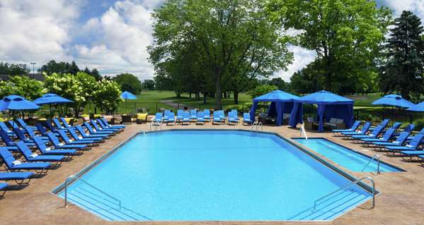 Pool - Hilton Oak Brook Hills Resort & Conference Center