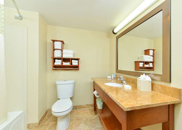  - Hampton Inn Carol Stream