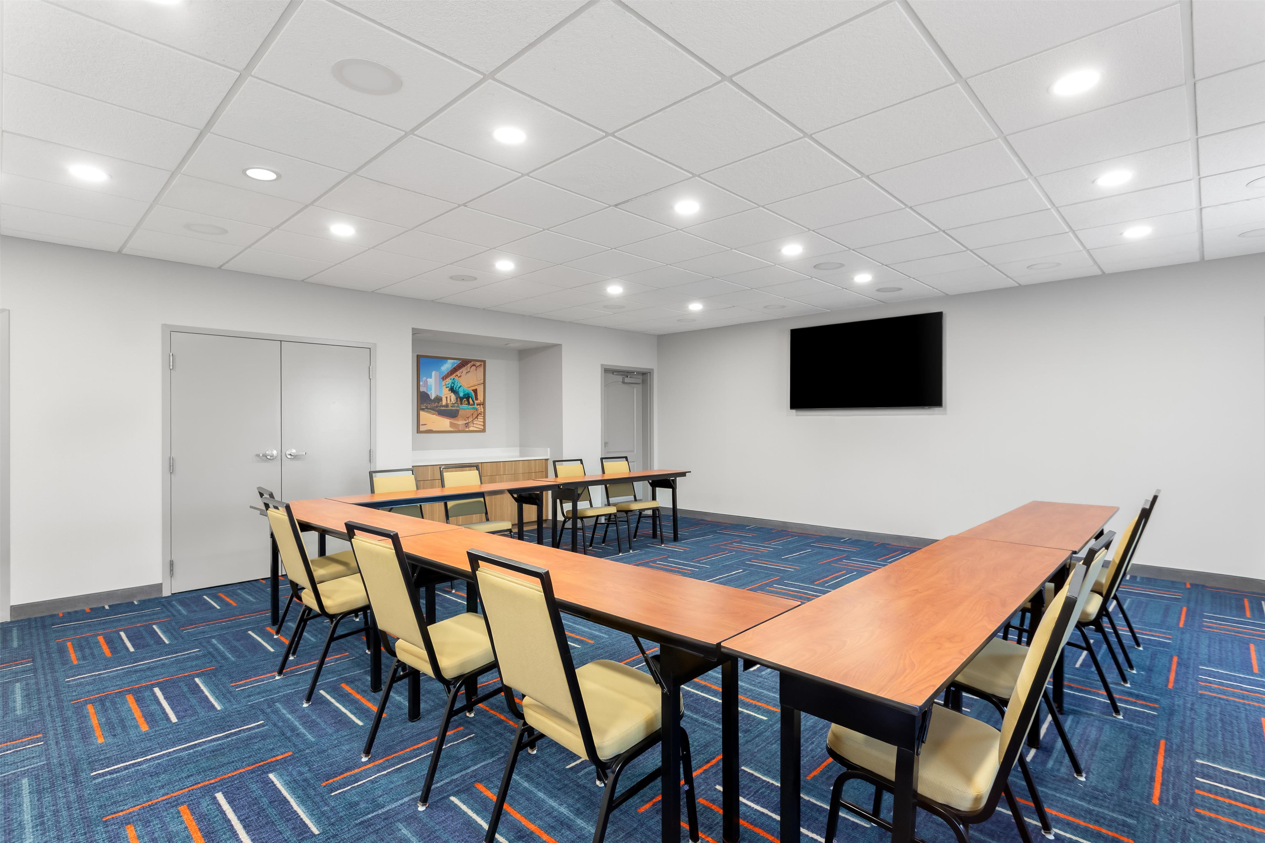 Meeting Room | Hampton Inn & Suites Chicago Deer Park